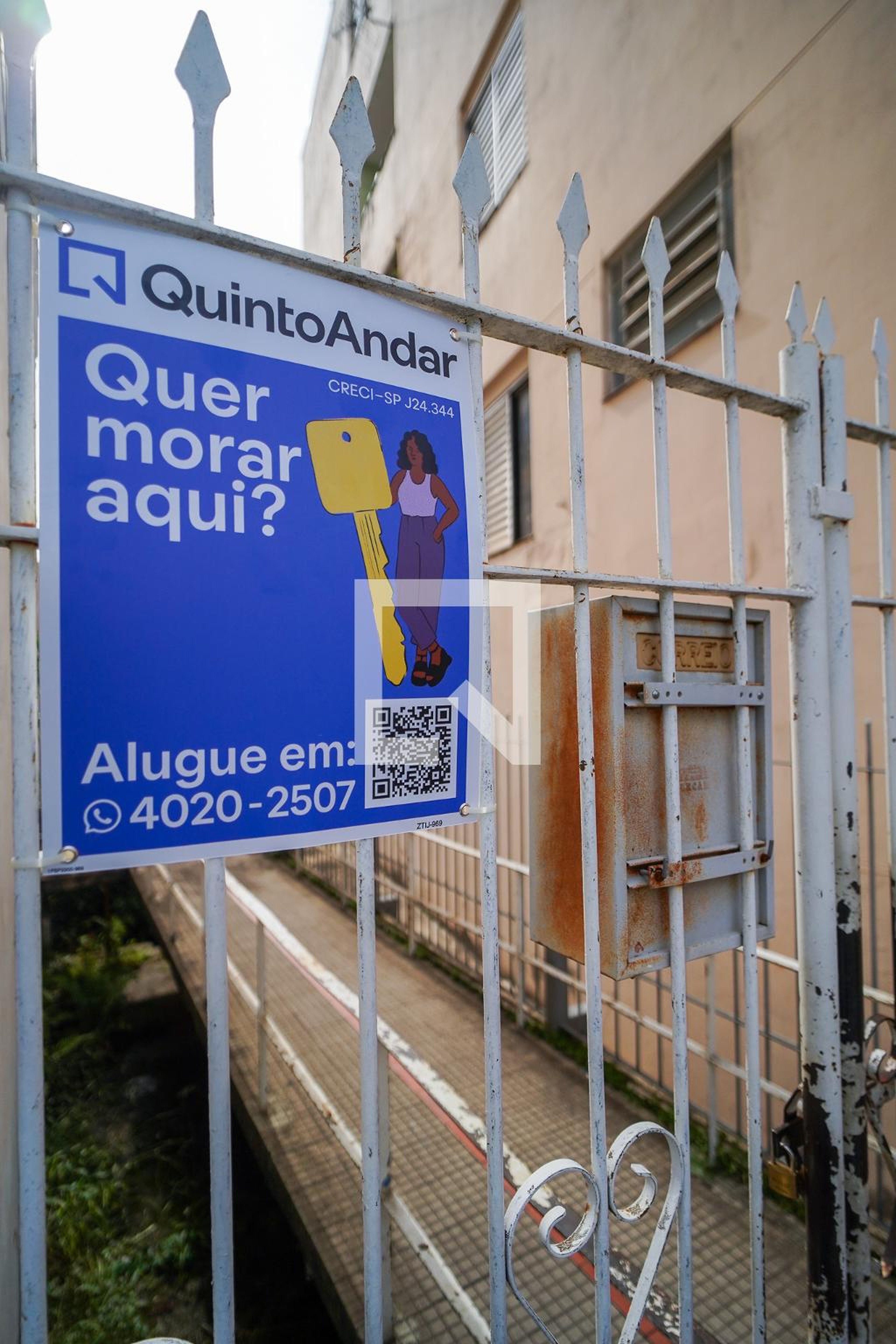 Fachada Condomínio em Avenida Comendador Pereira Inácio, 311