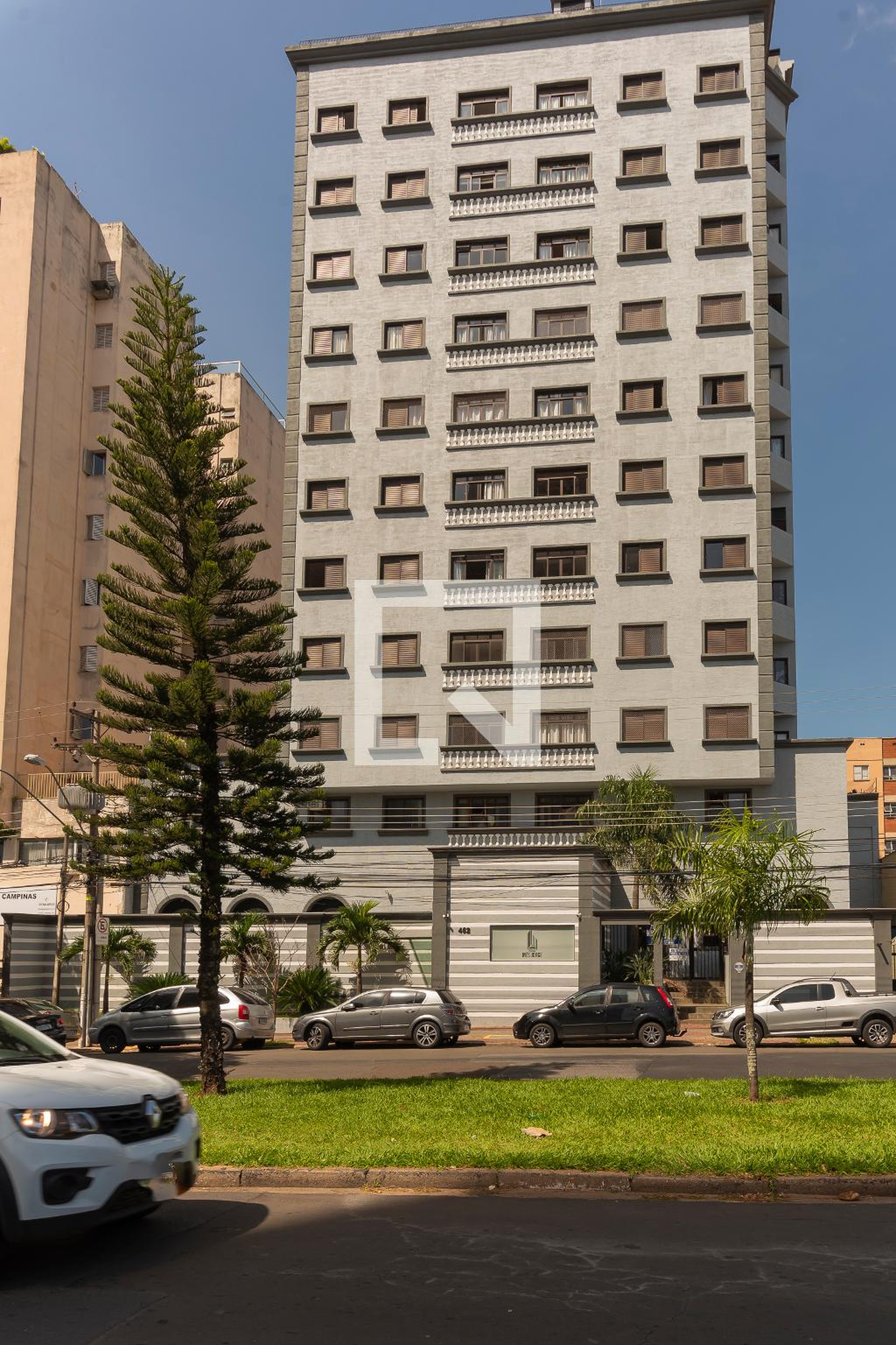 Fachada do Prédio Condomínio em Avenida Marechal Carmona, 462