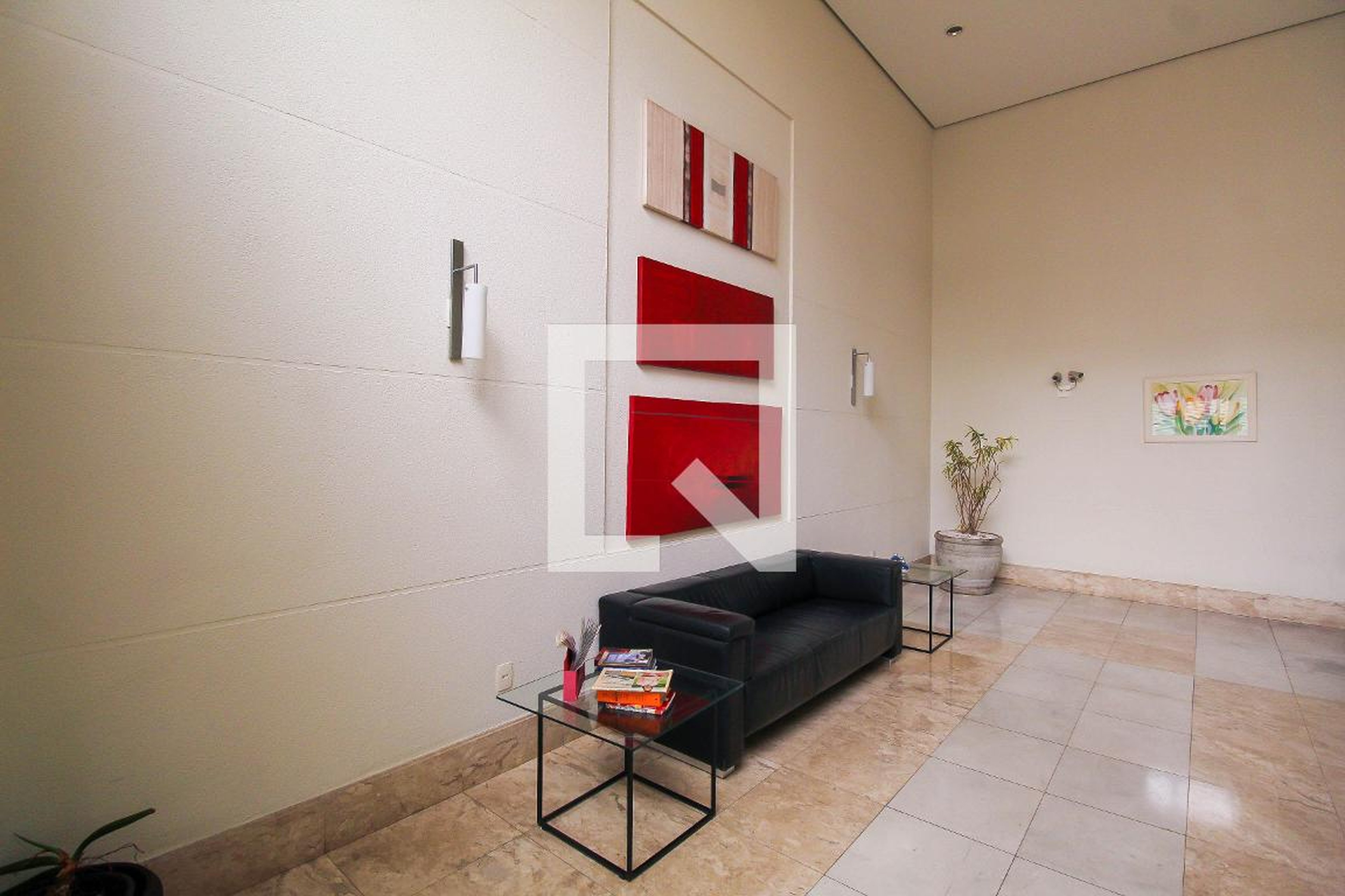 Hall - Raritá Anália Franco