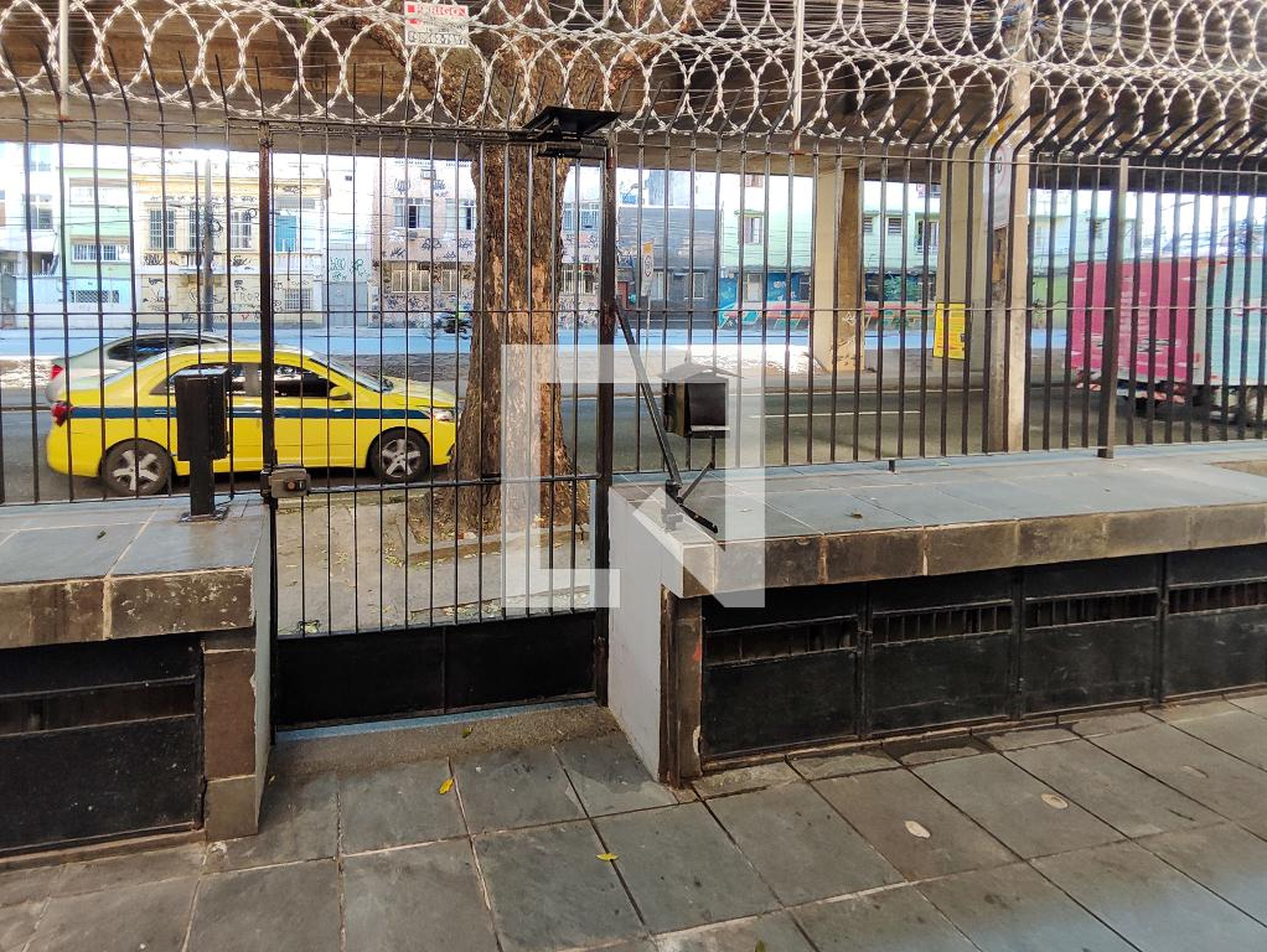 Fachada do Prédio Condomínio em Avenida Paulo de Frontin, 325