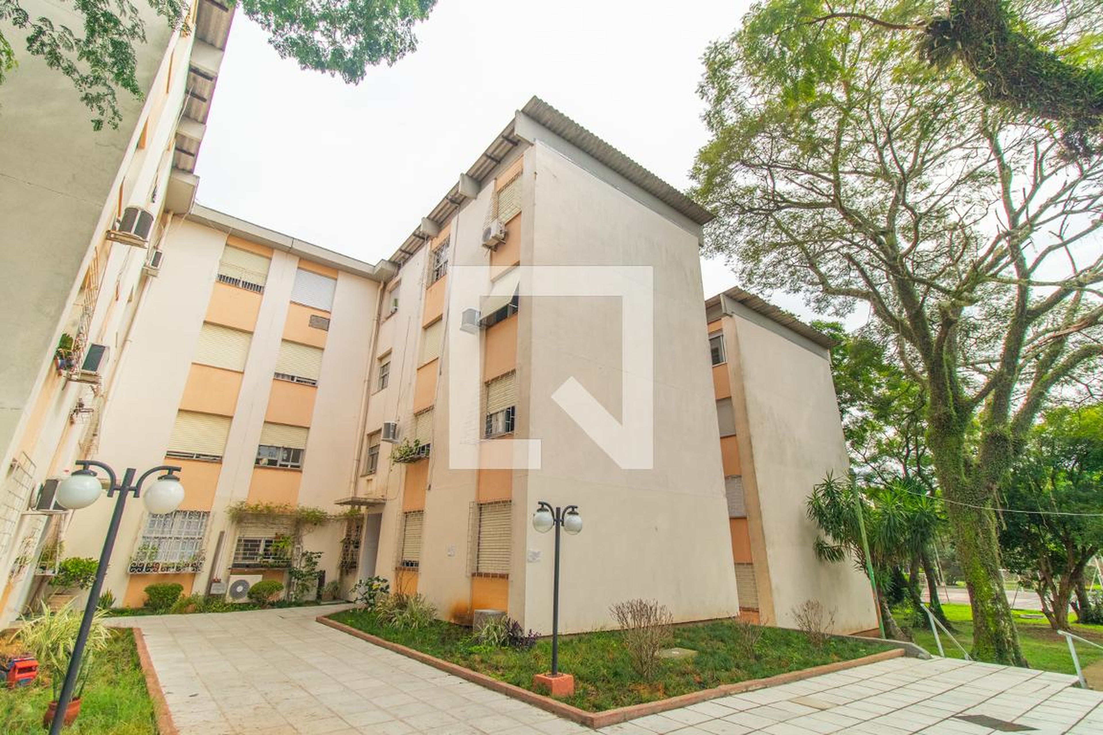 Fachada Condomínio em Rua Doutor João de Deus Vaz da Silva, 75