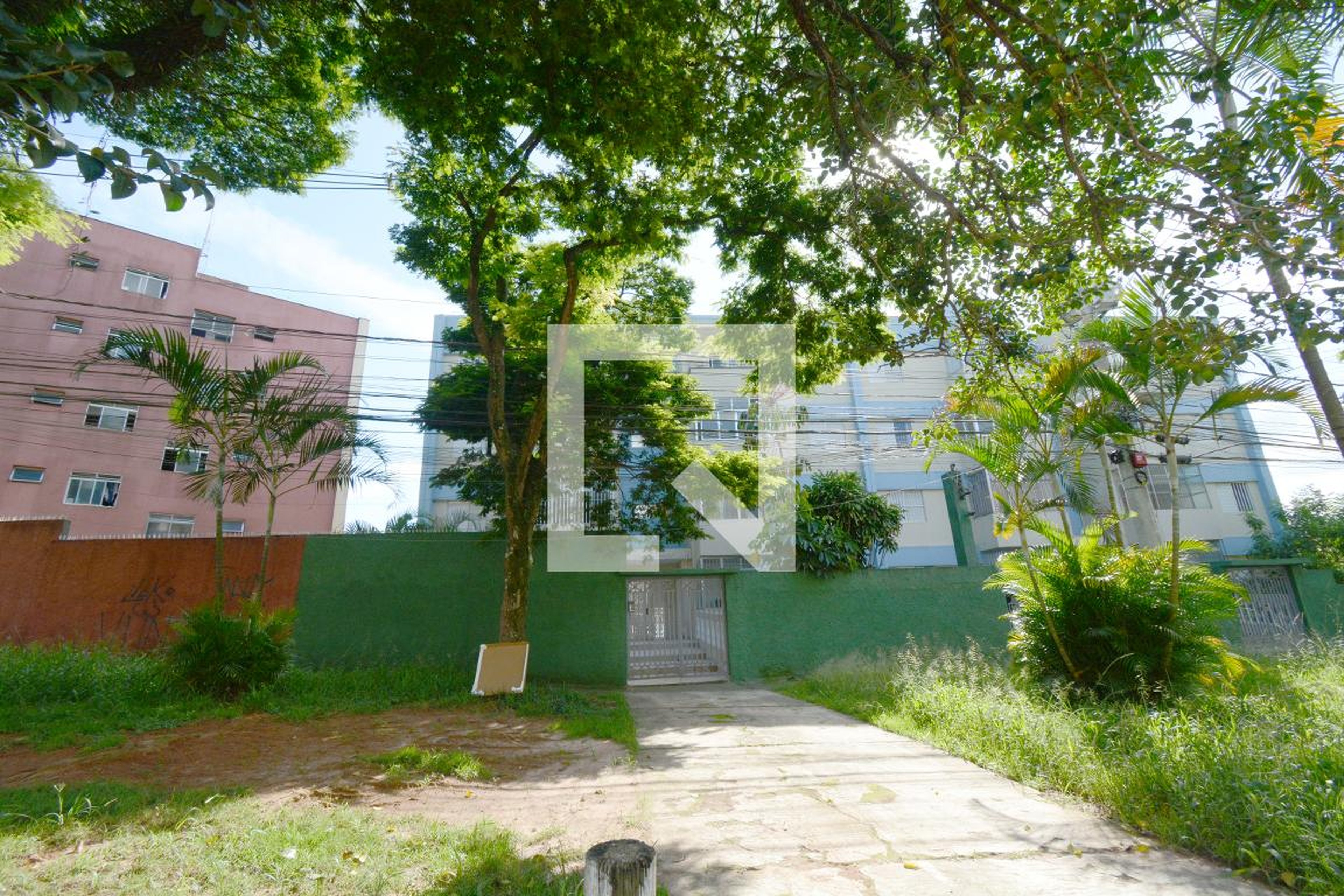 Fachada do Prédio Condomínio em Avenida Rubens Montanaro de Borba, 647