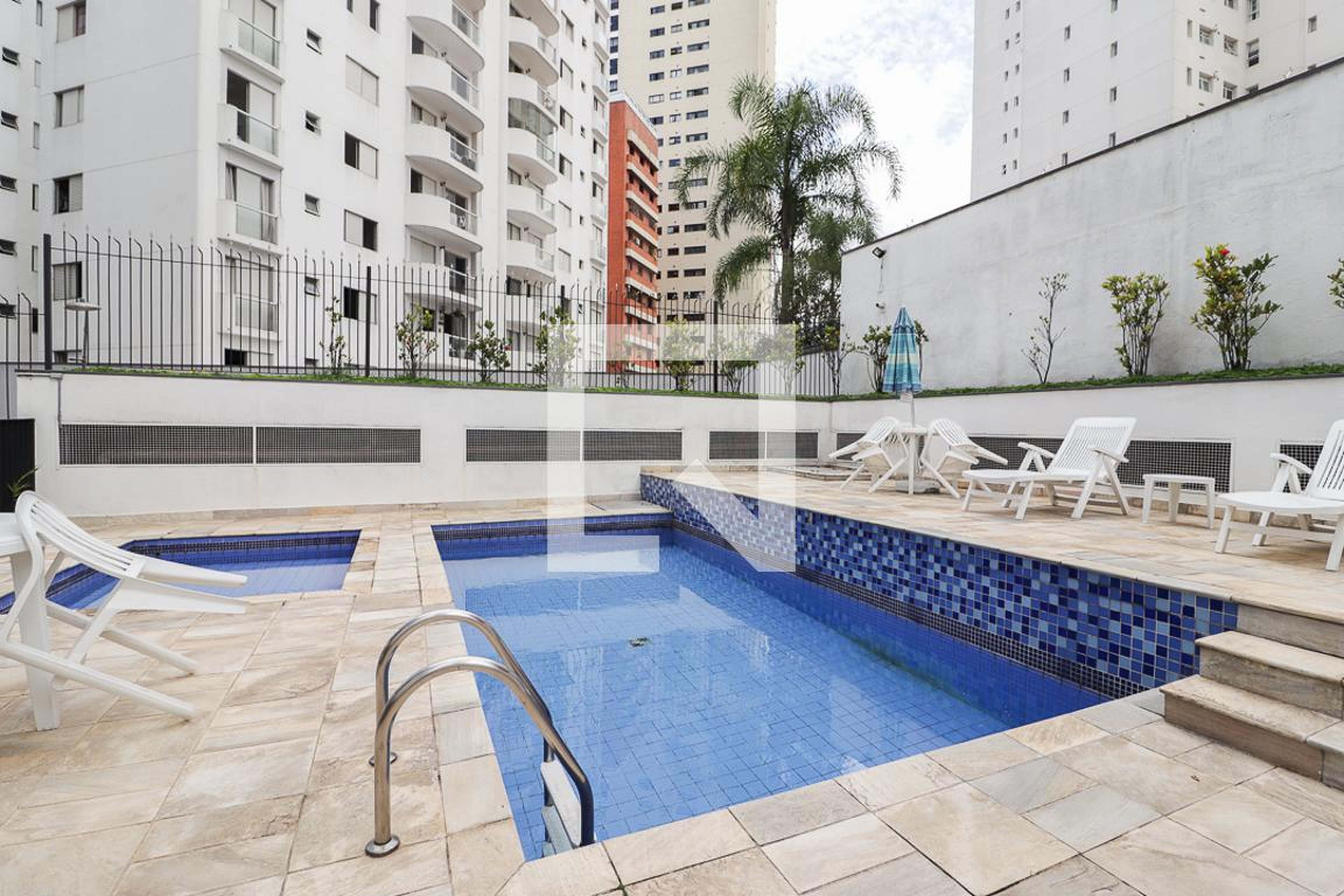 Piscina - Edif Piazza Doll