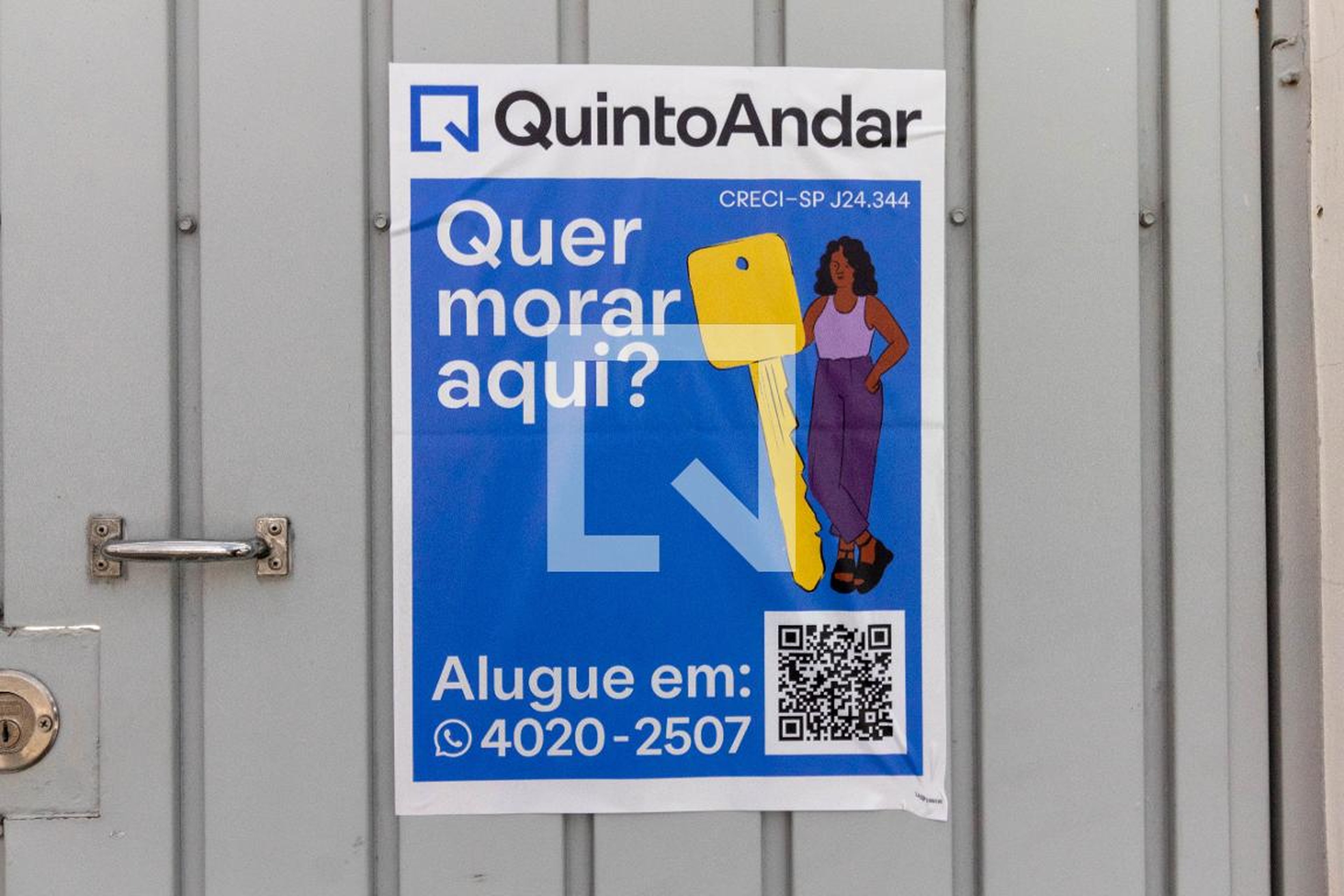 Fachada Condomínio em Rua Campos Cerrados, 26
