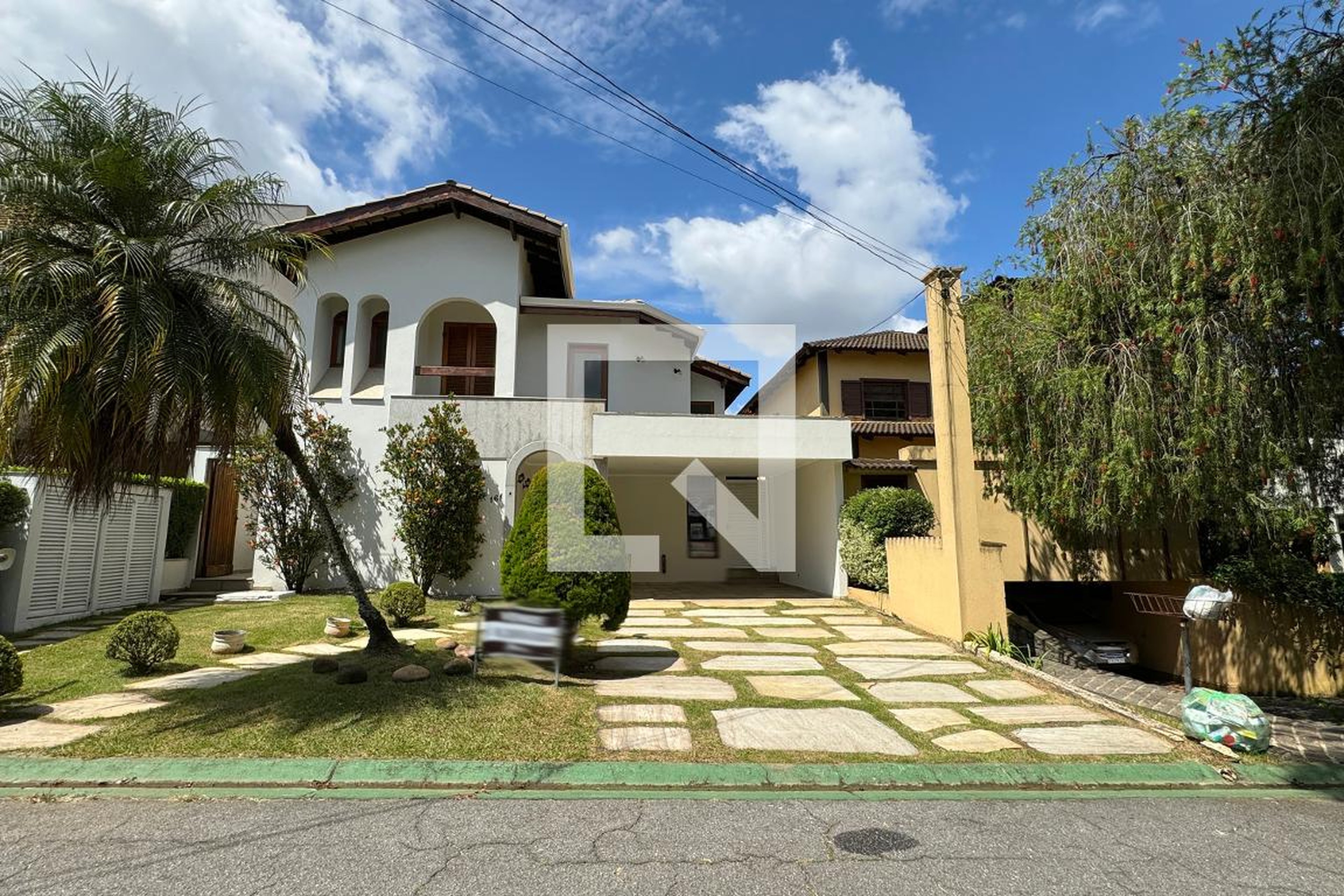 Fachada Condomínio em Alameda Catanduva, 161