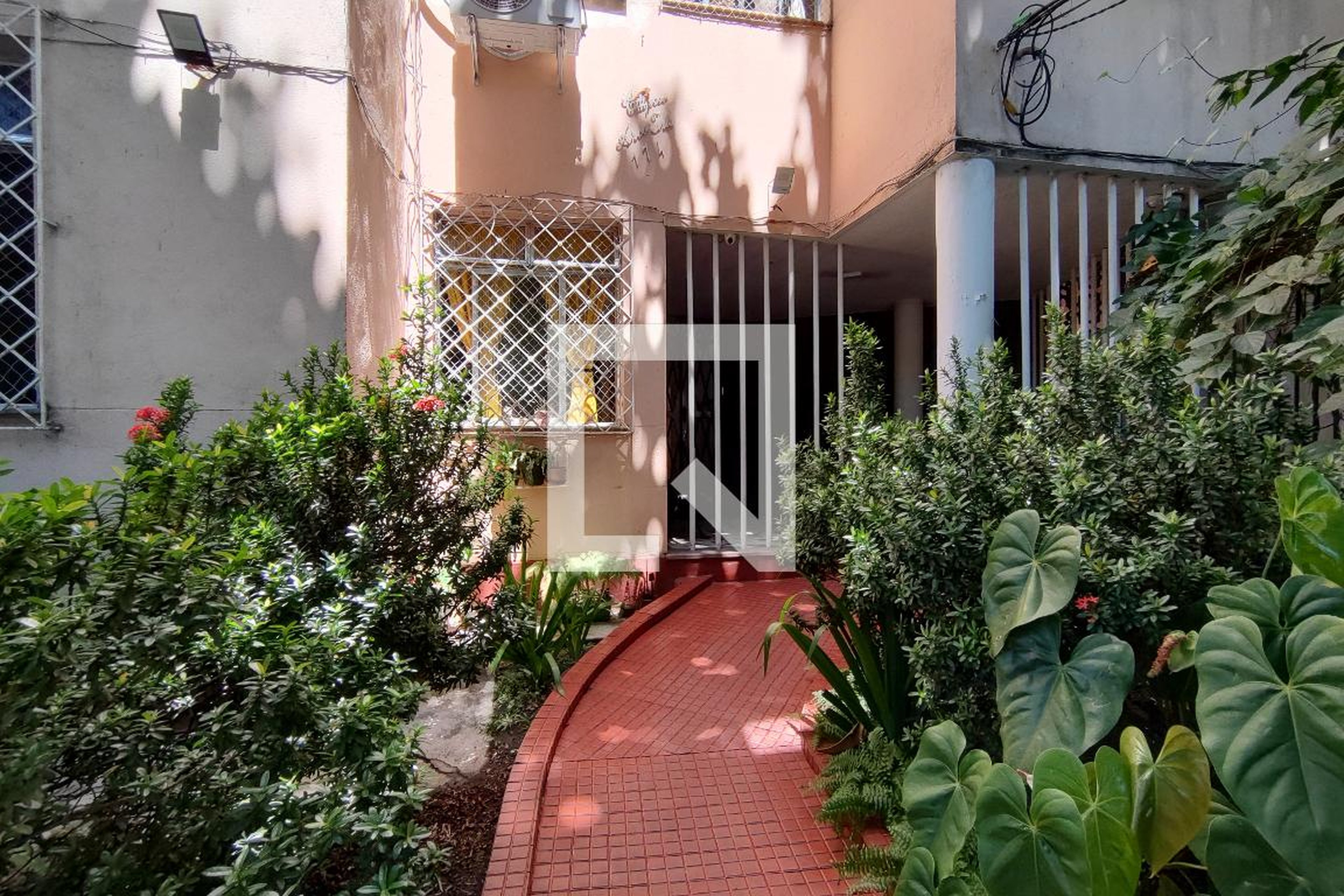 Área comum - Arco Íris