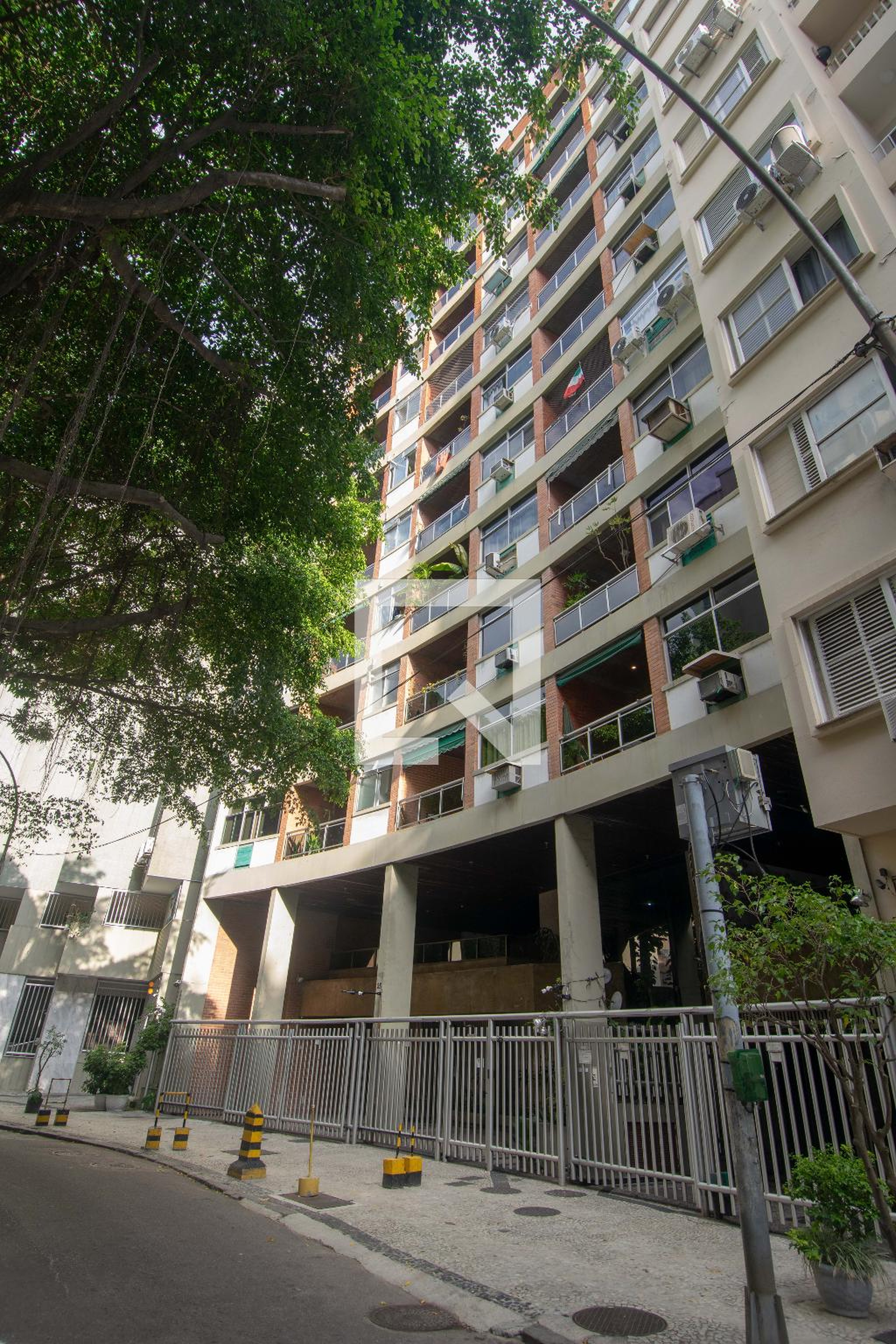 Fachada do Prédio Condomínio Leila Maria