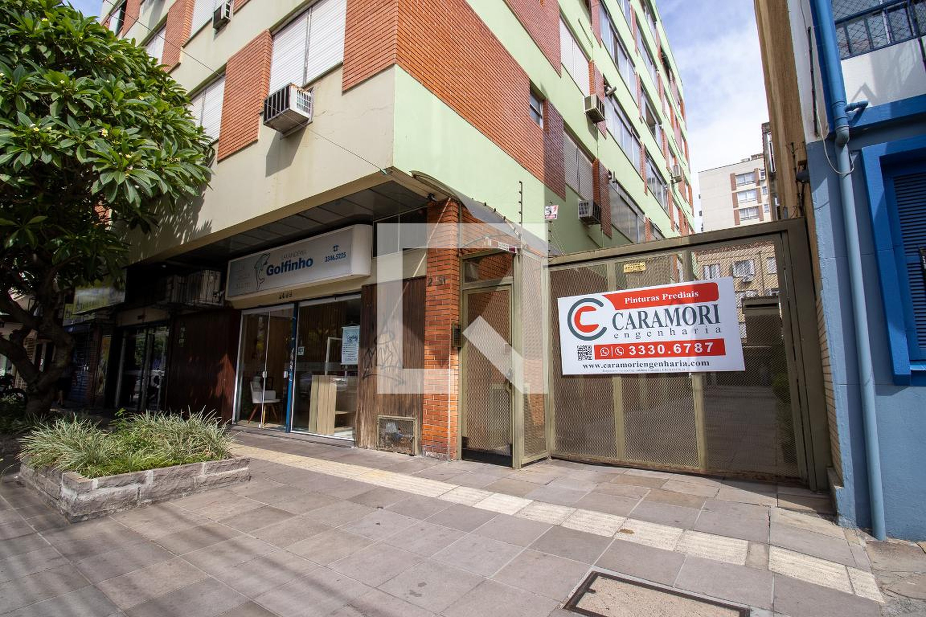 Fachada Condomínio em Avenida Cristóvão Colombo, 2081