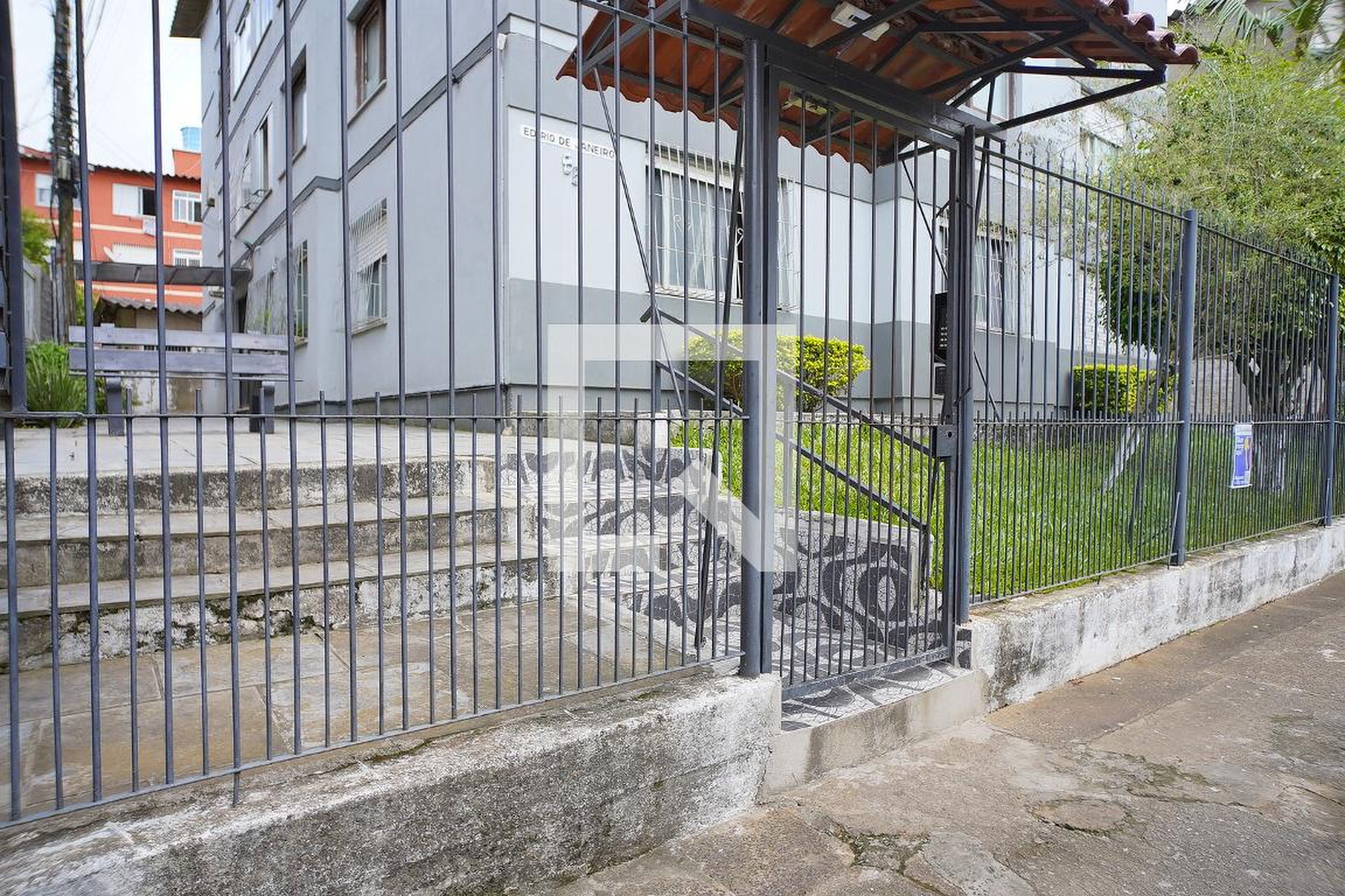 Fachada Condomínio em Rua Amauri Cafrune, 85