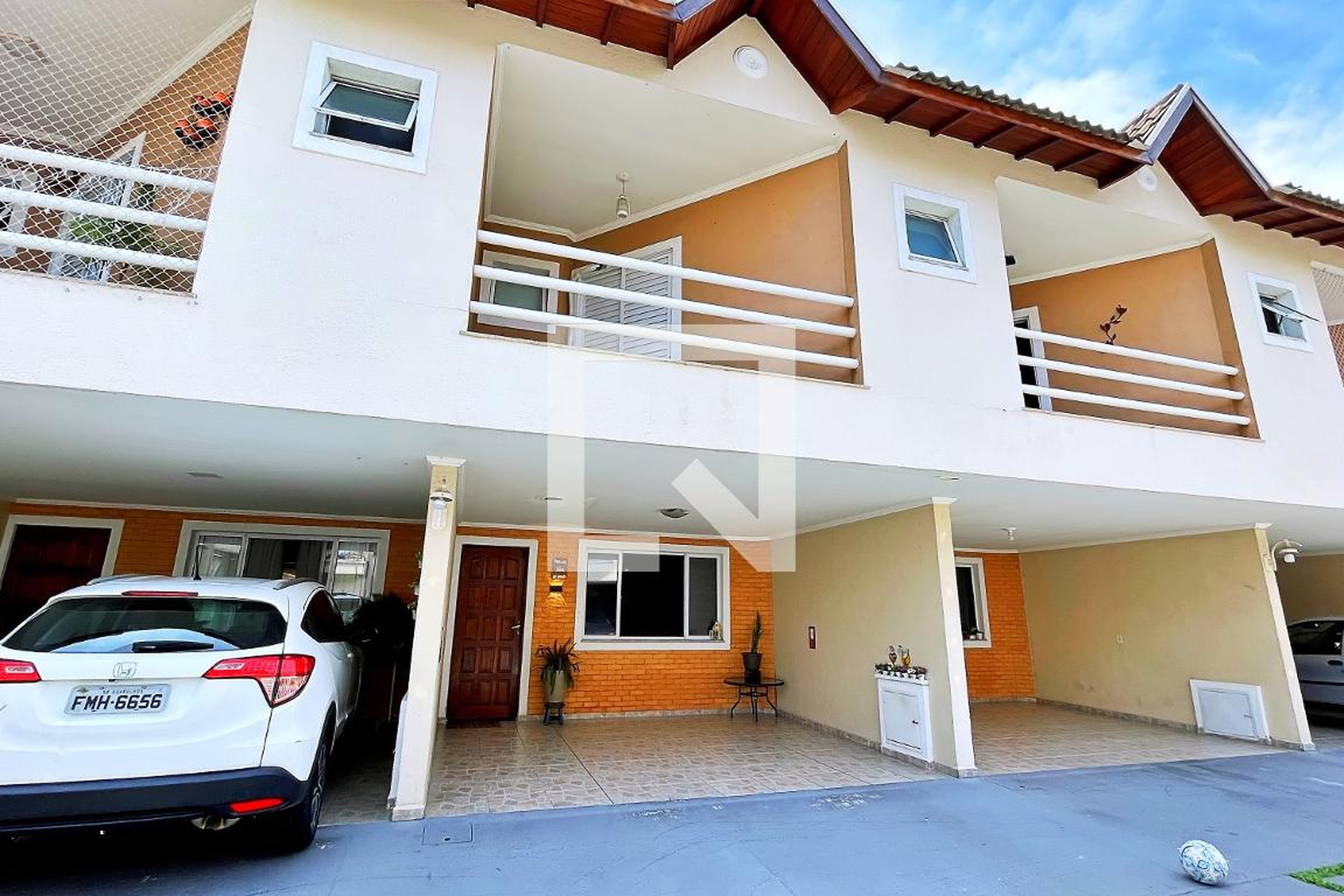 Fachada Condomínio em Rua Vitória, 124