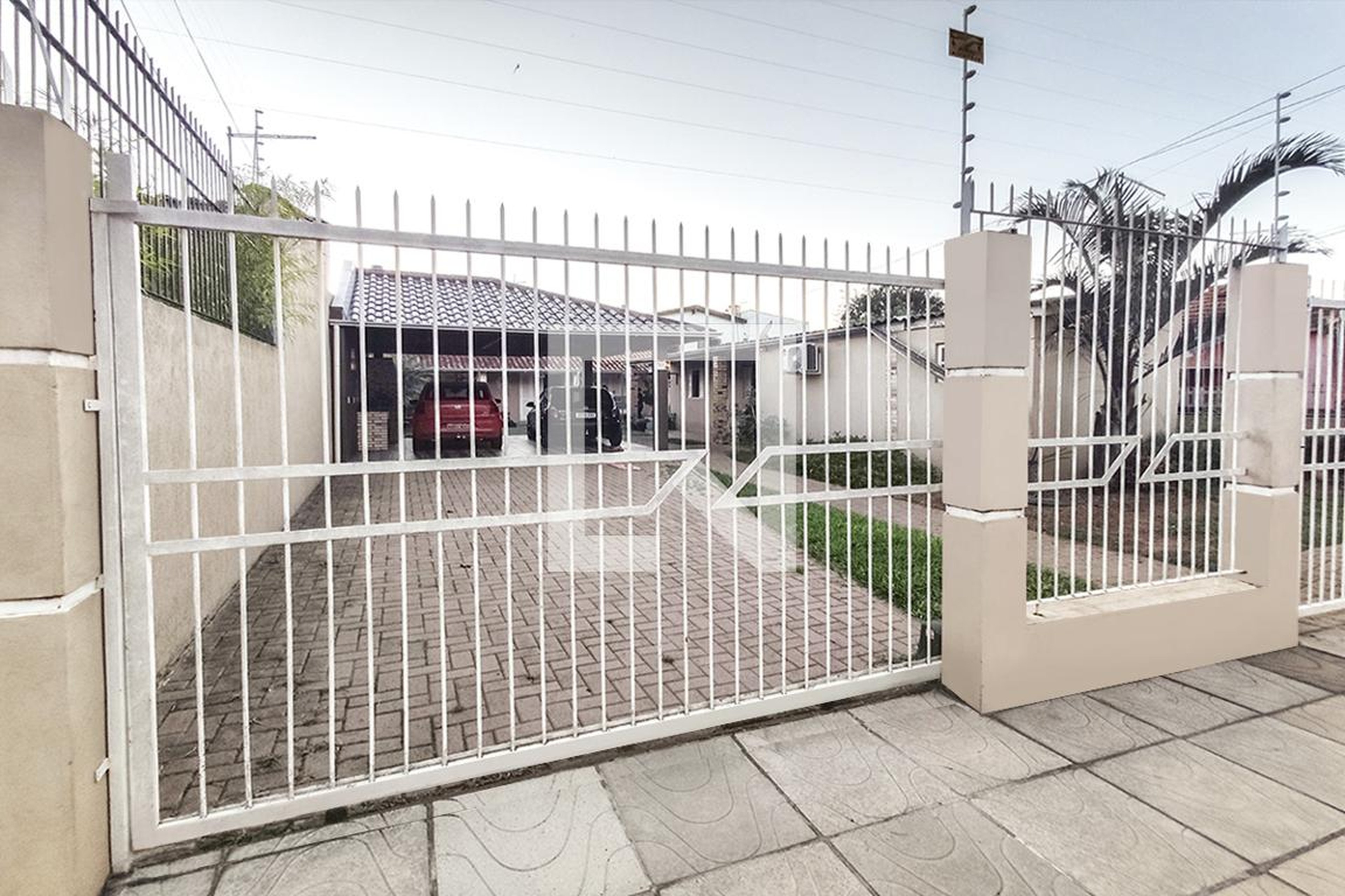 Fachada Condomínio em Rua Olentino Vargas Câmara, 700