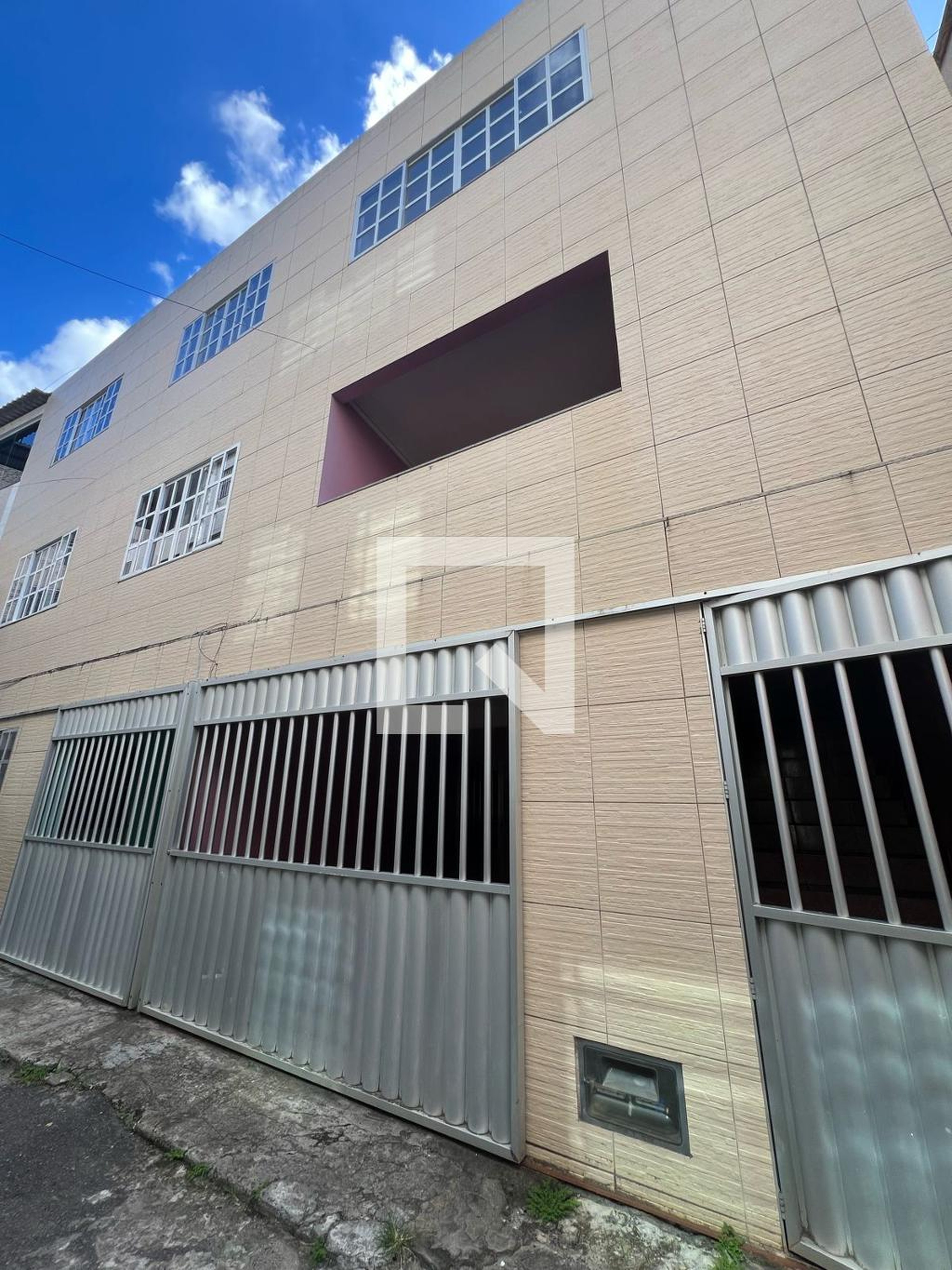 Fachada Condomínio em Rua Teódulo de Albuquerque, 873