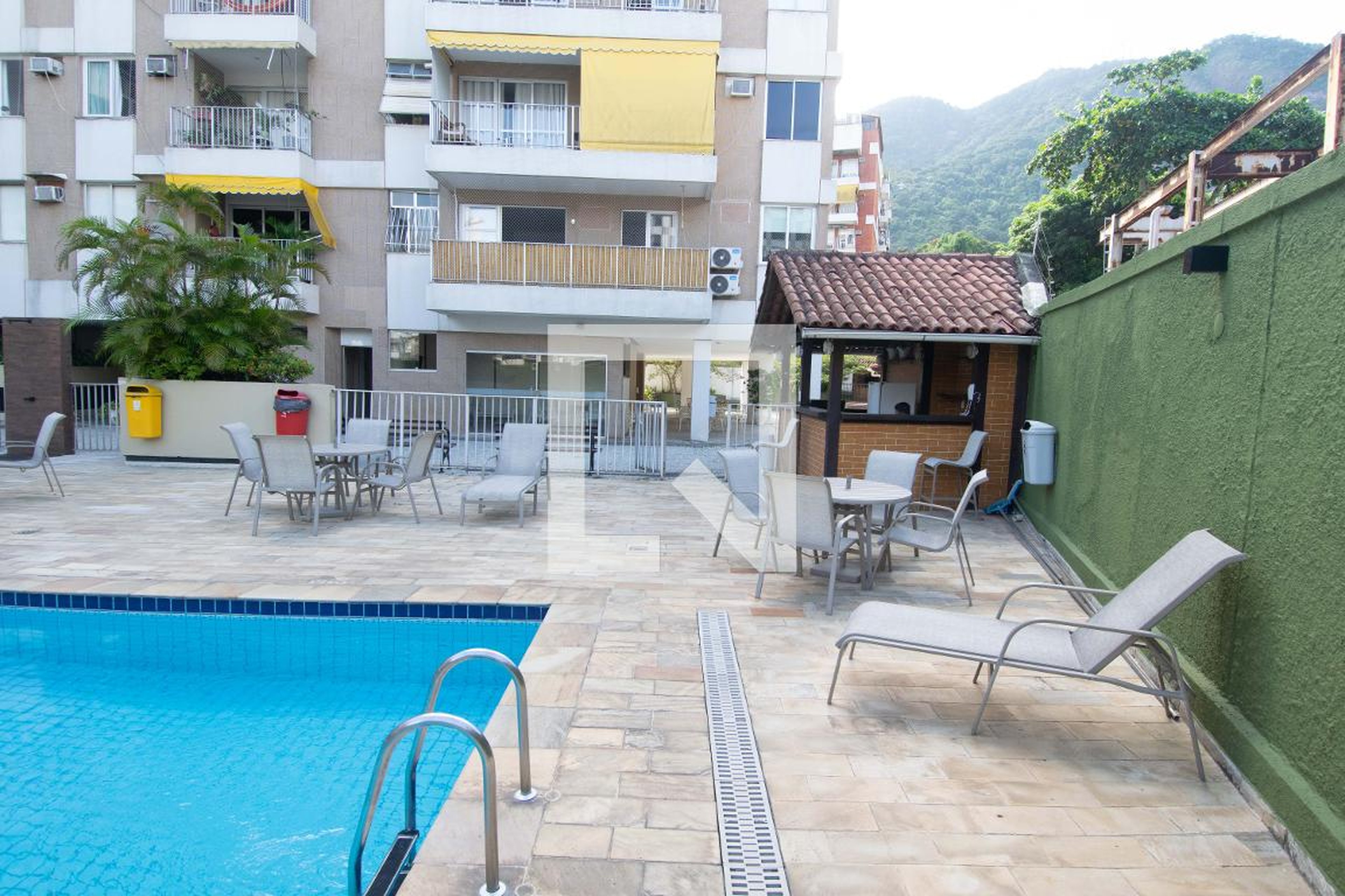 Piscina - Edifício Piazza Del Sole