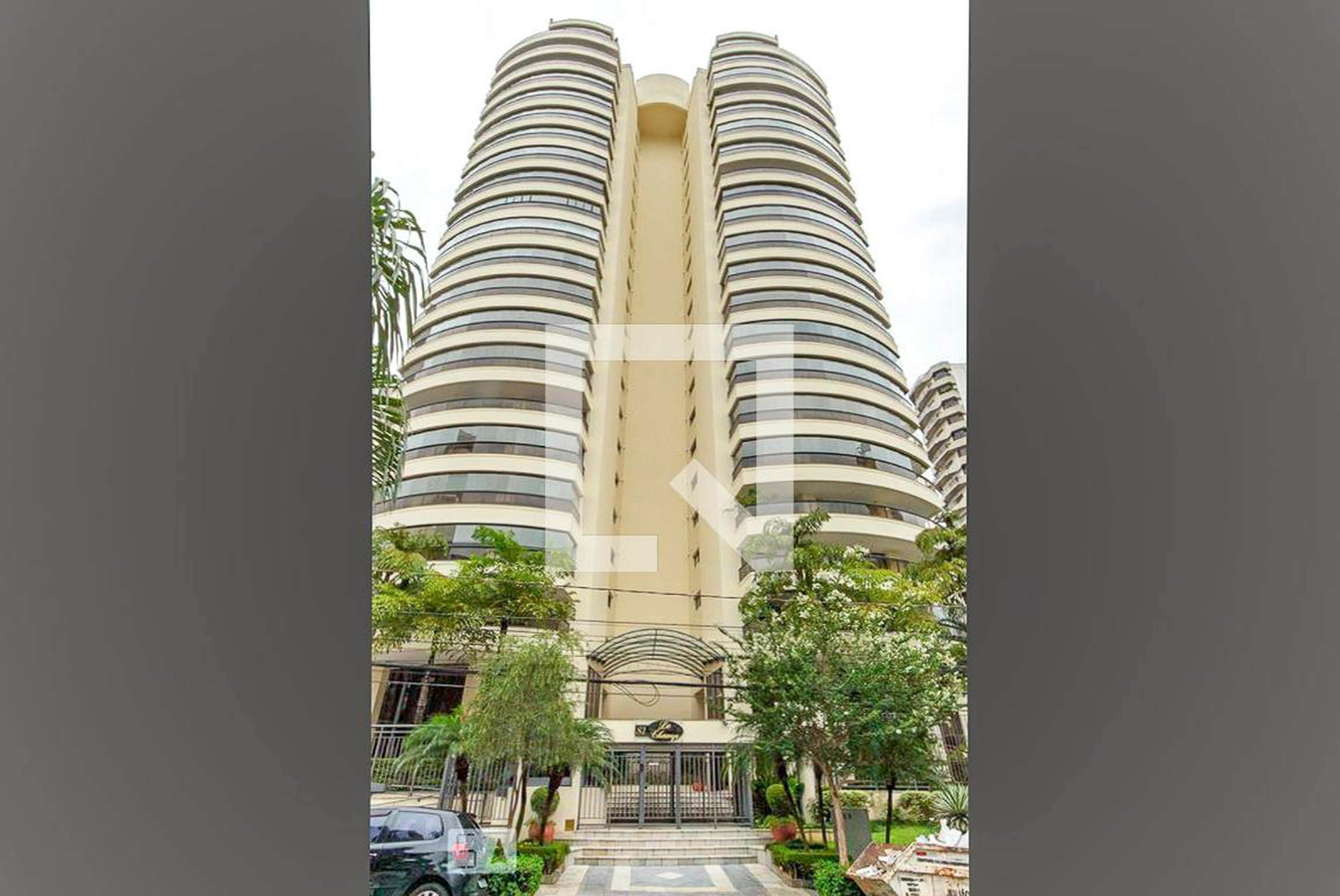 Fachada Condomínio Le Champ