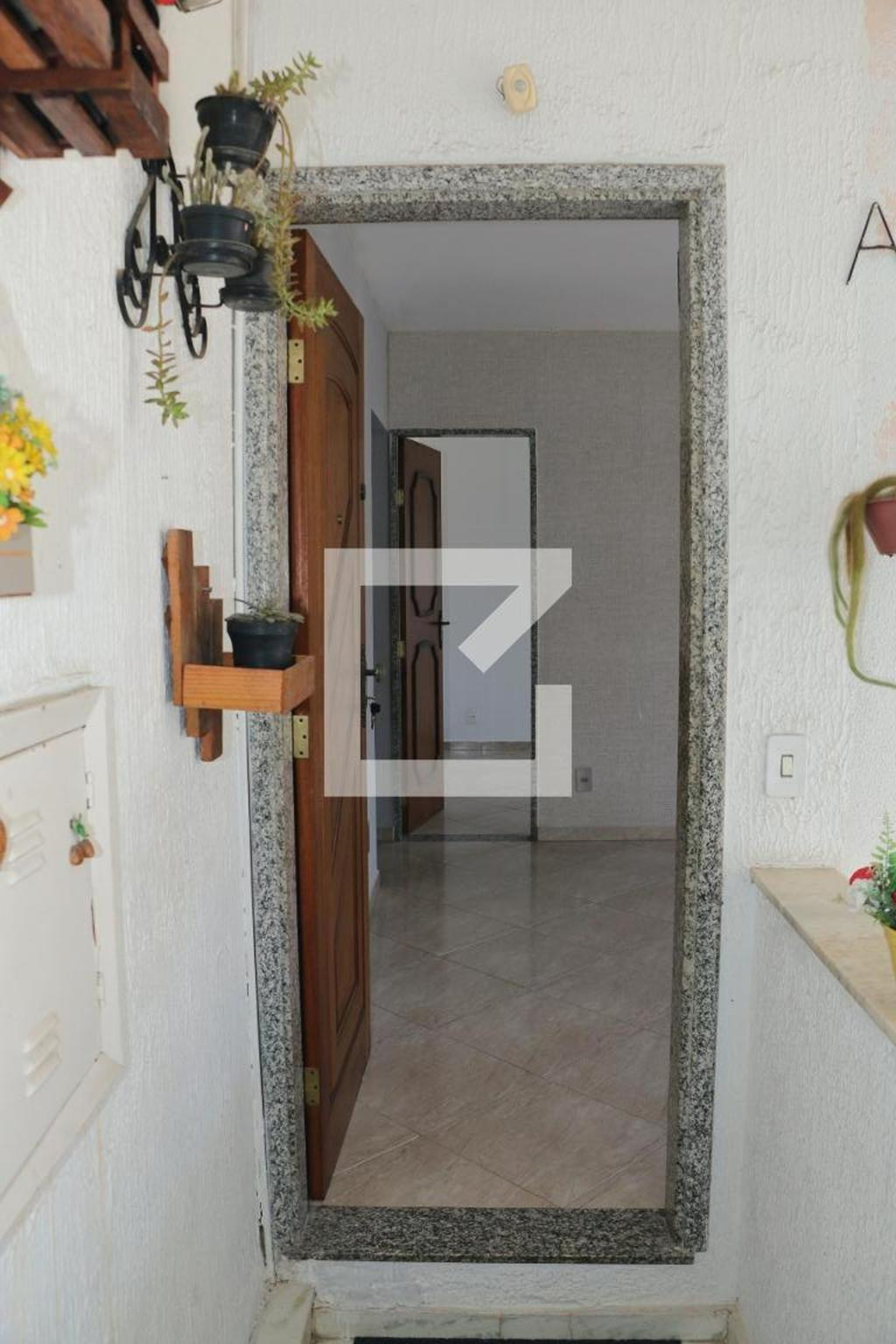 Hall de Entrada Condomínio em Rua Gérson Chernichard, 175