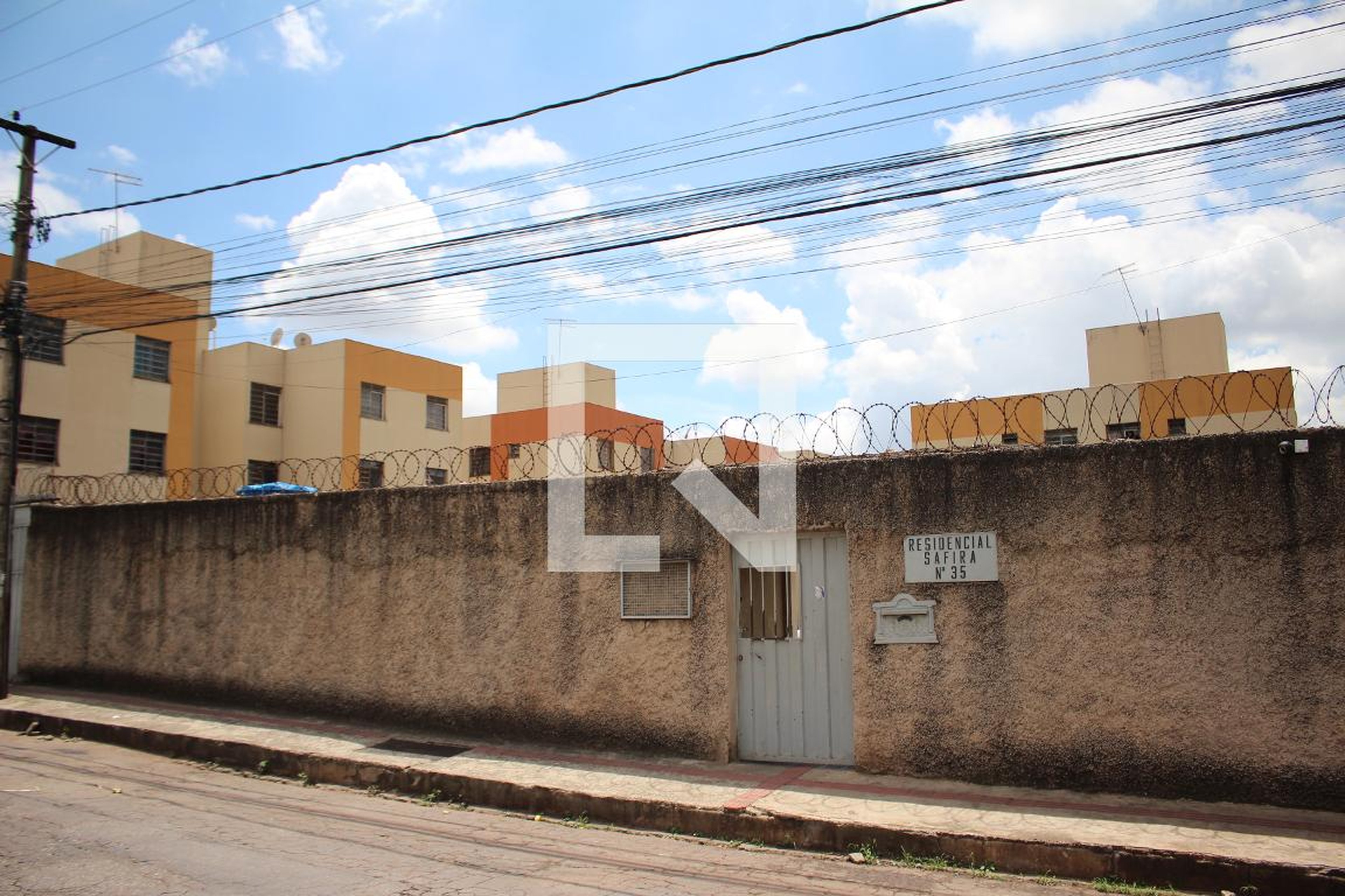 Fachada Condomínio em Rua Clementina de Jesus, 35