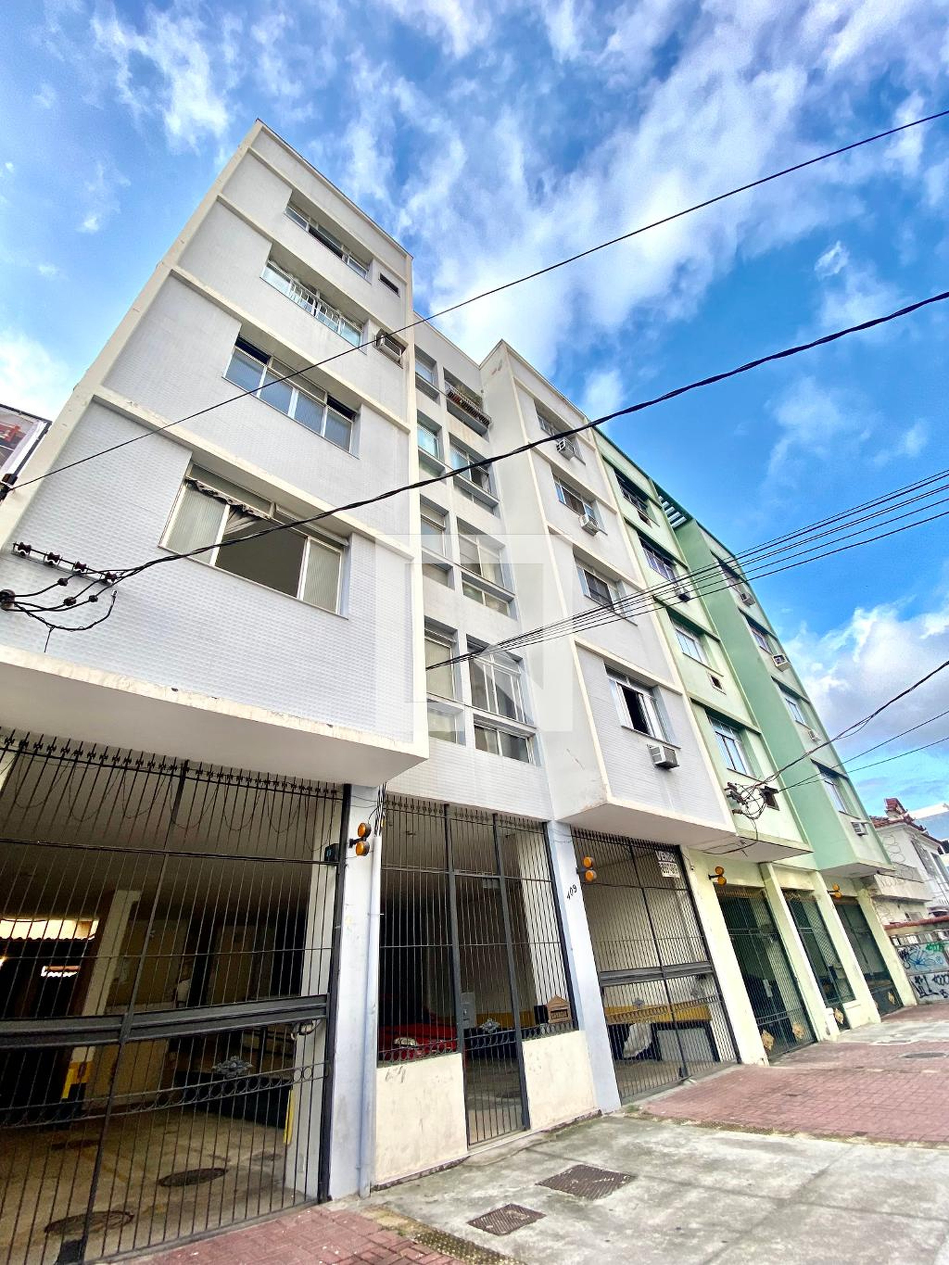 Fachada Condomínio em Rua Piauí, 409