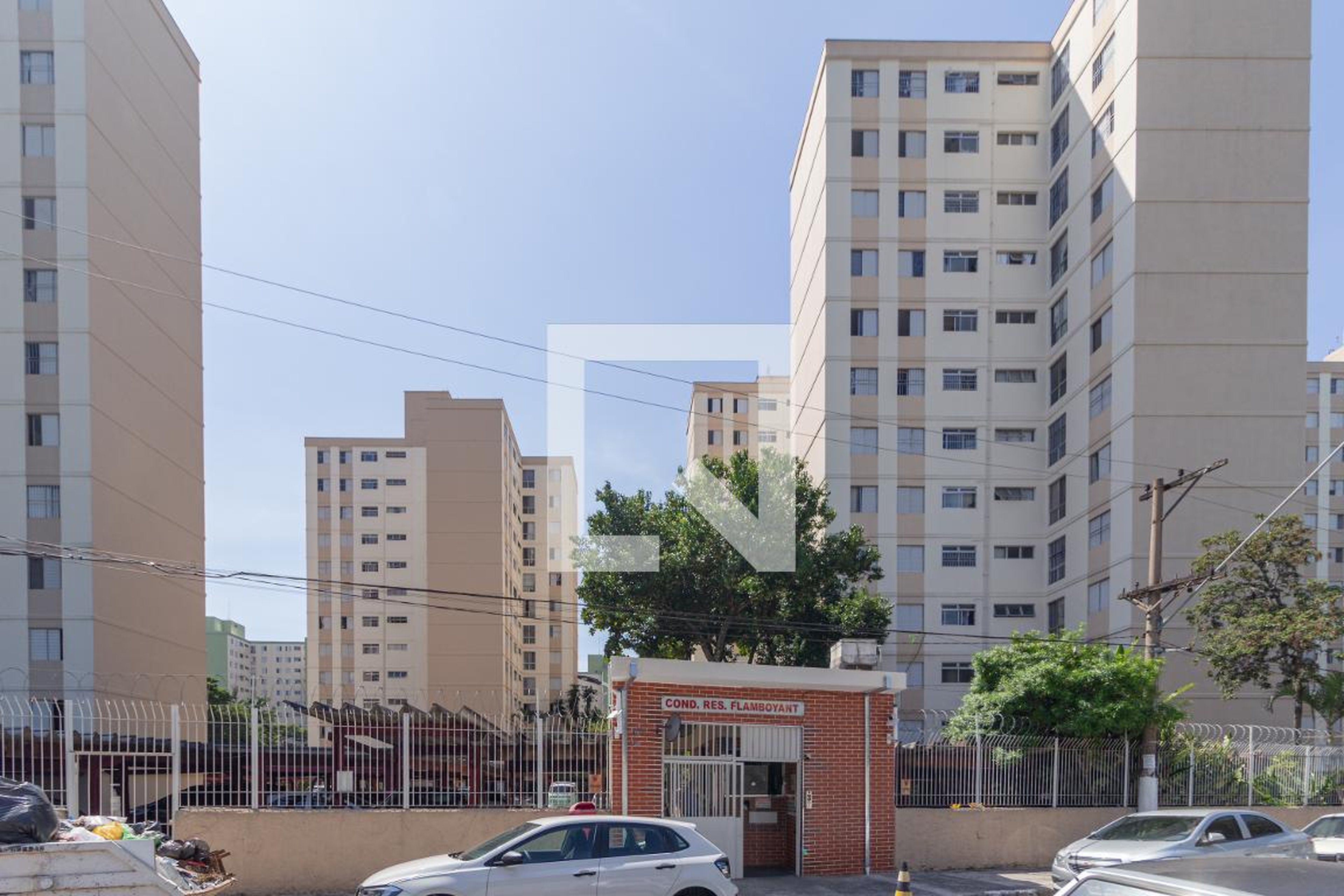 Fachada Condomínio em Rua Paula Rodrigues, 119