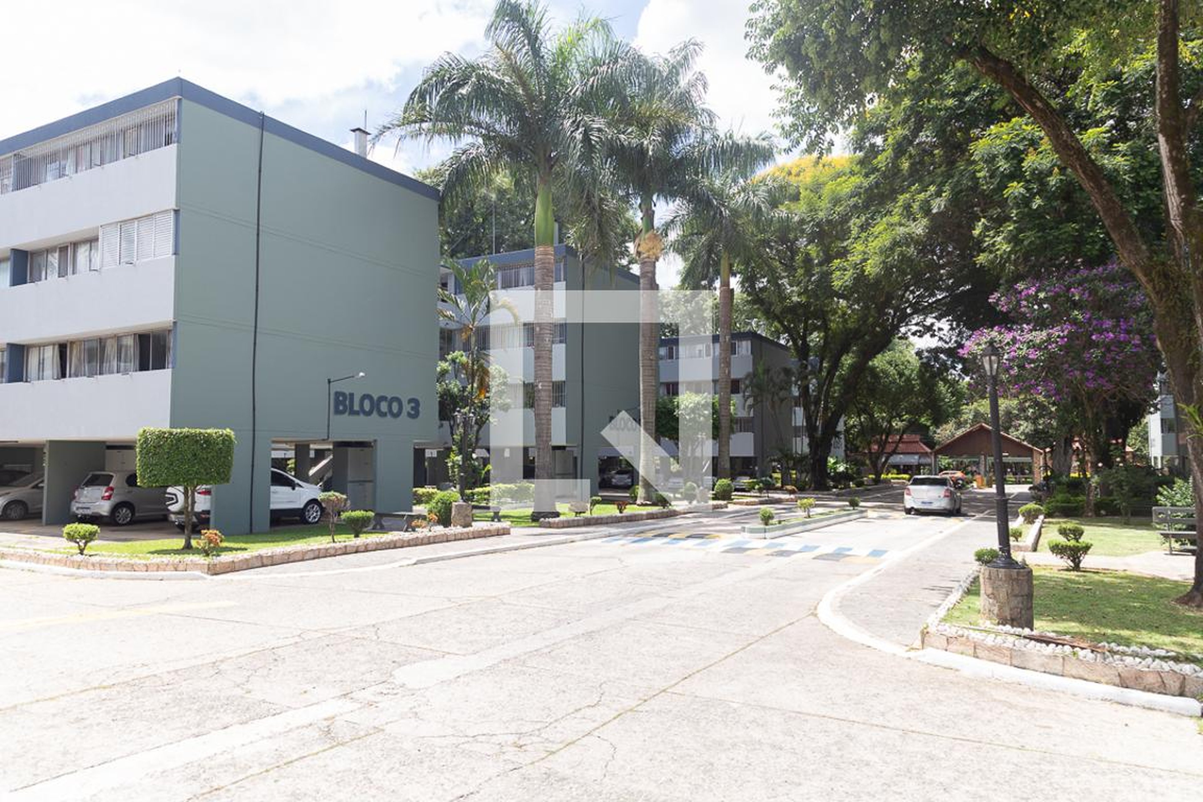 Fachada Condomínio em Rua Silvério Pereira dos Santos, 86