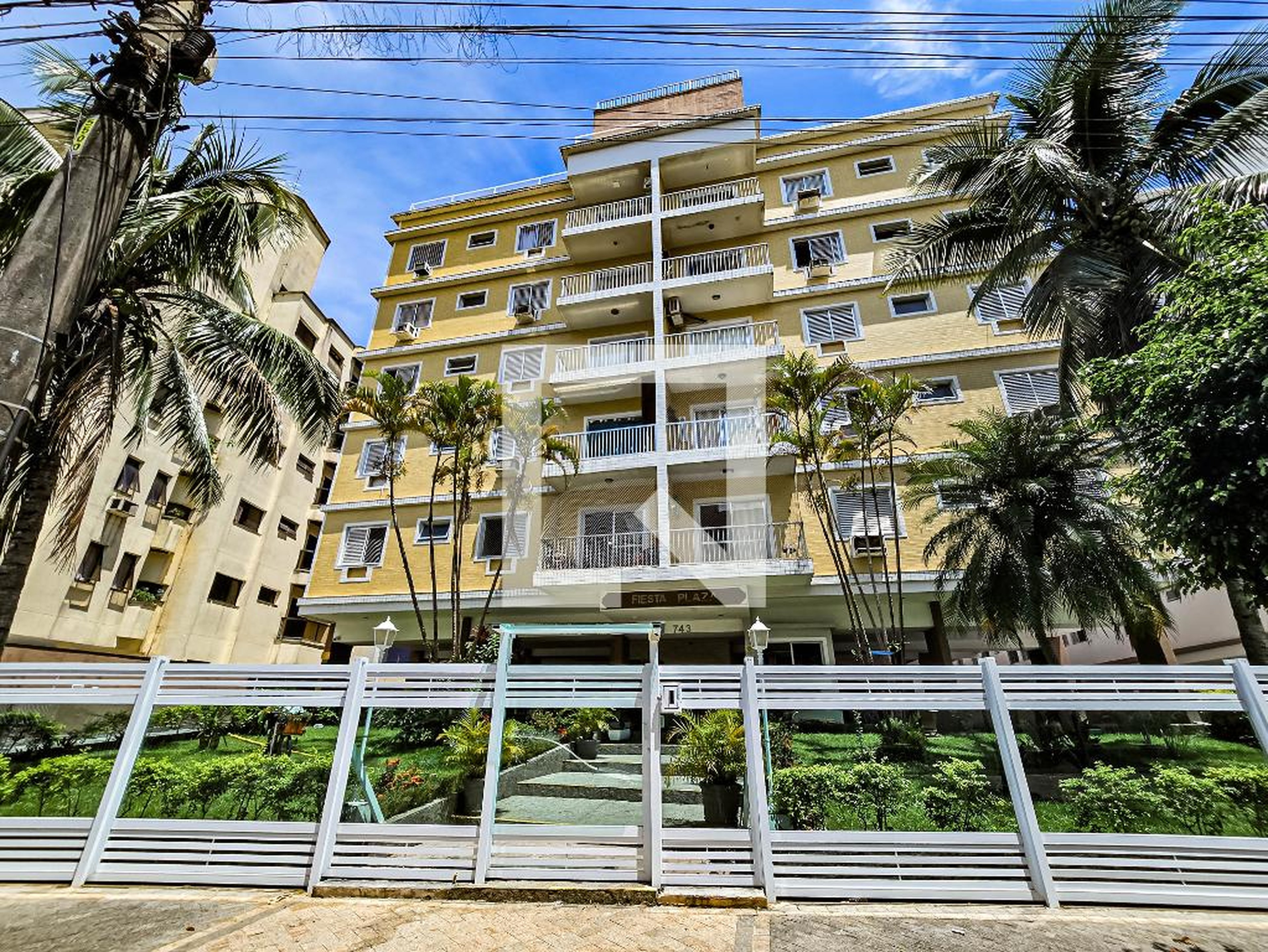 Fachada do Prédio Condomínio em Avenida Dom Pedro I, 1545