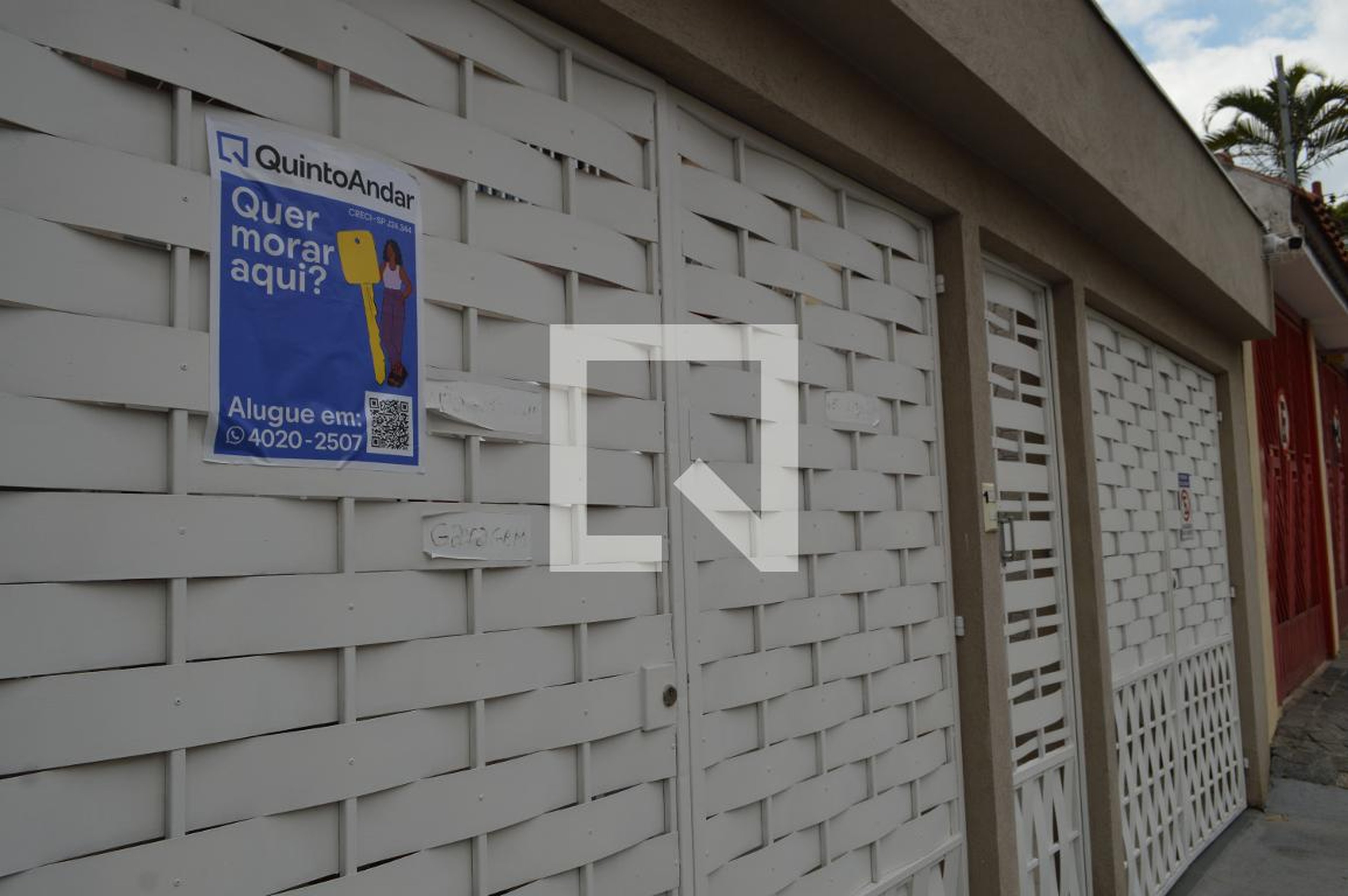 Fachada Condomínio em Rua Debret, 157