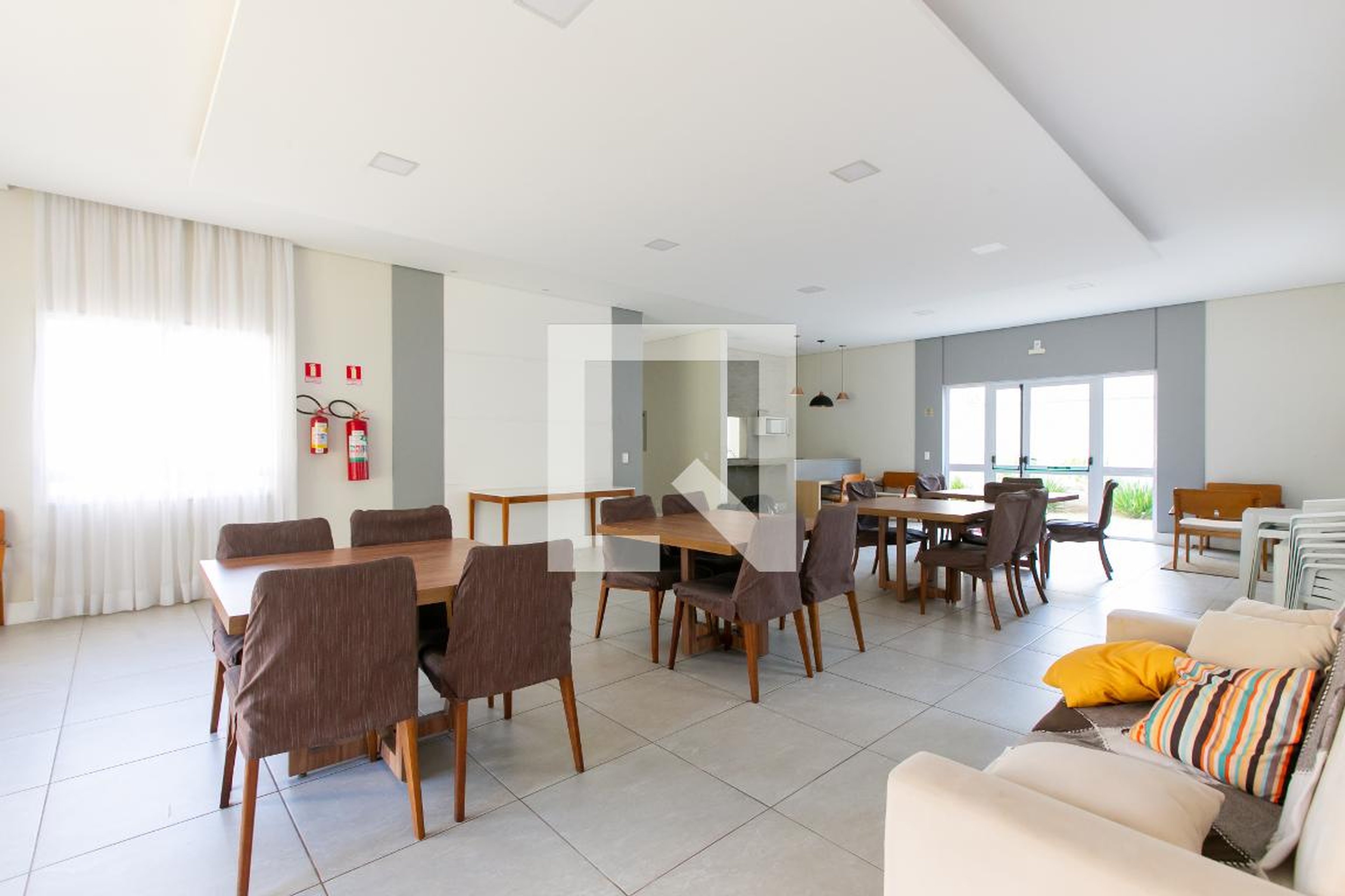 Salão de Festas - Dez Cerejeira