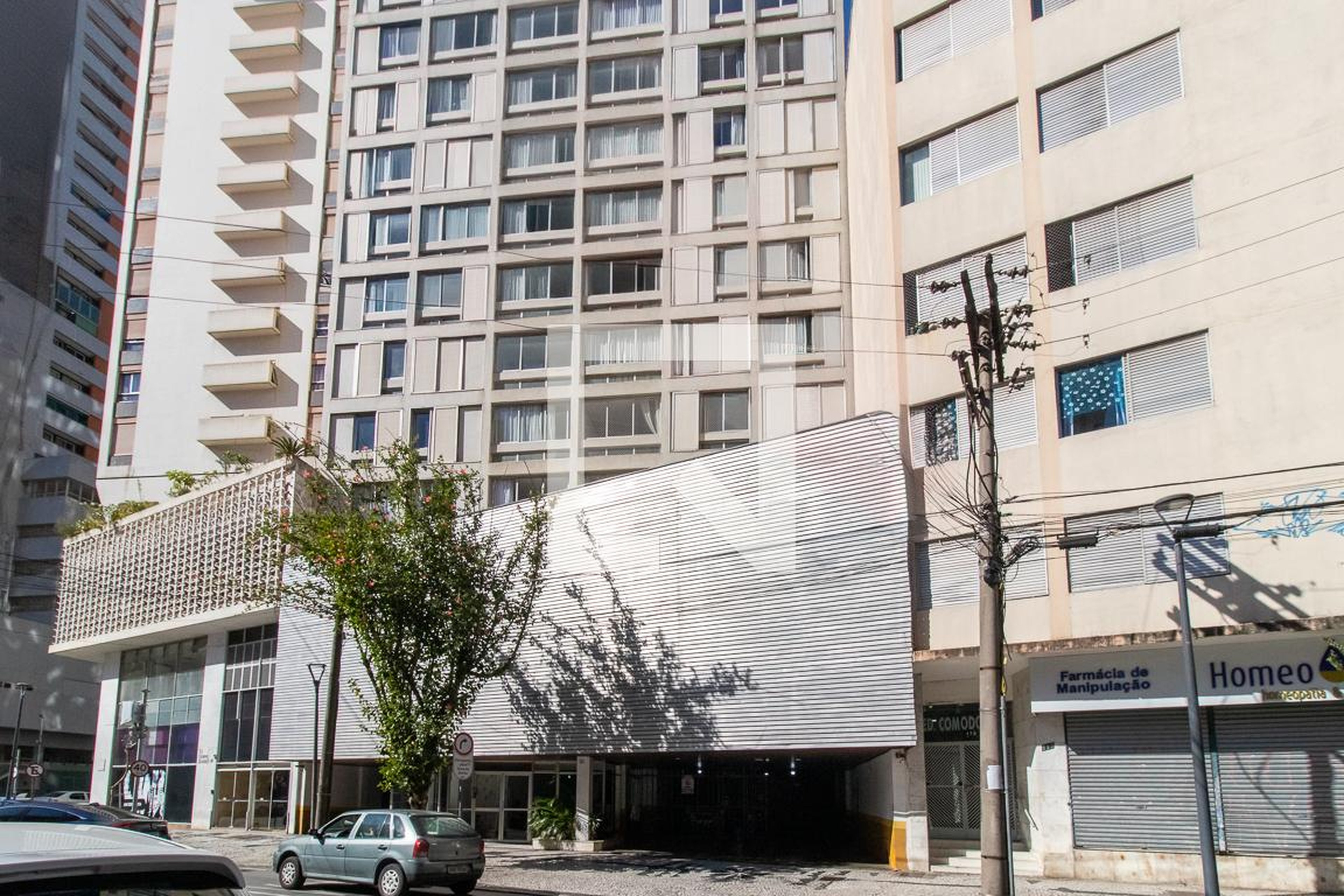 Fachada do Prédio Condomínio em Rua Vicente Machado, 81