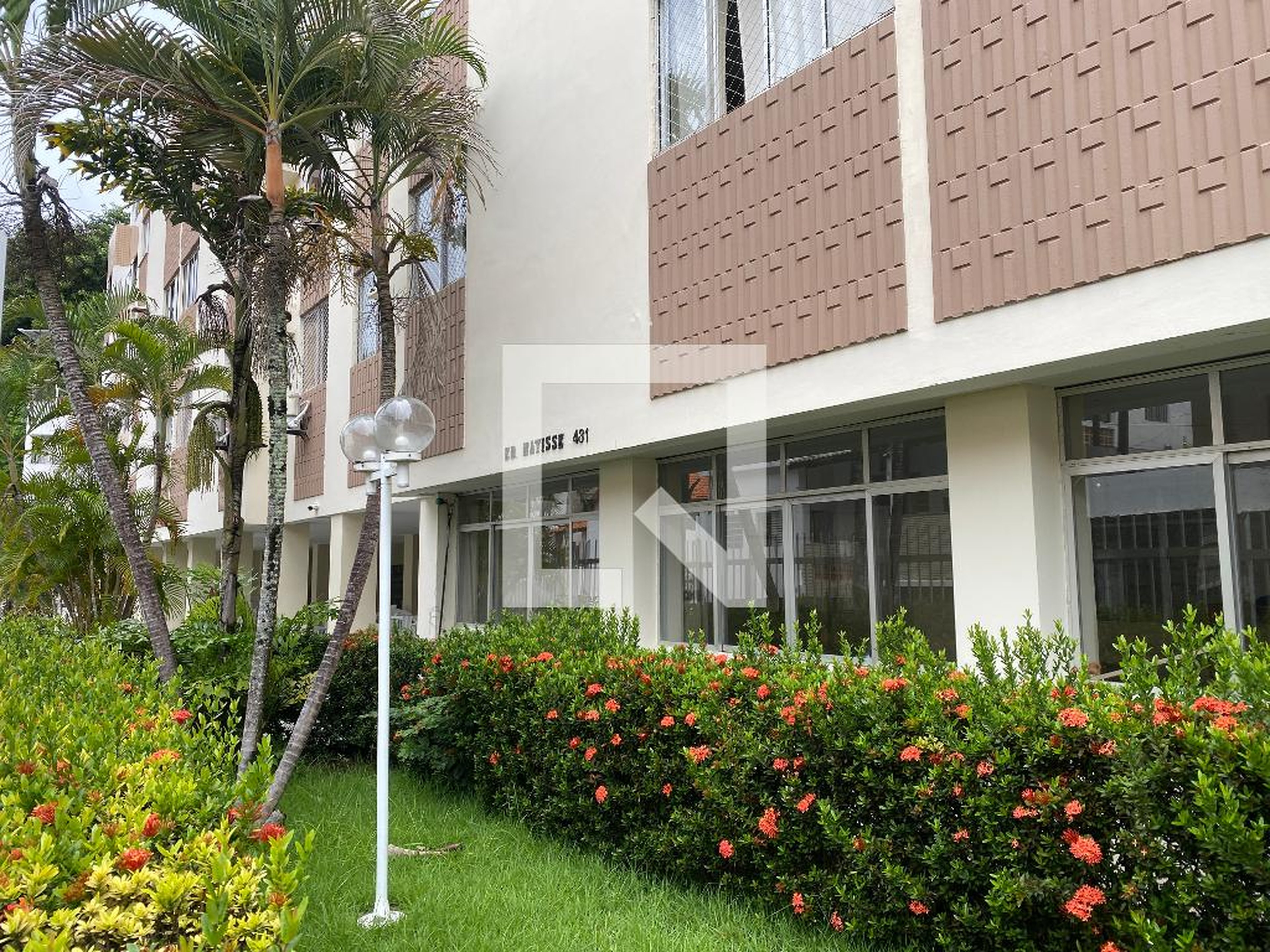 Fachada Condomínio em Rua Belmonte, 431