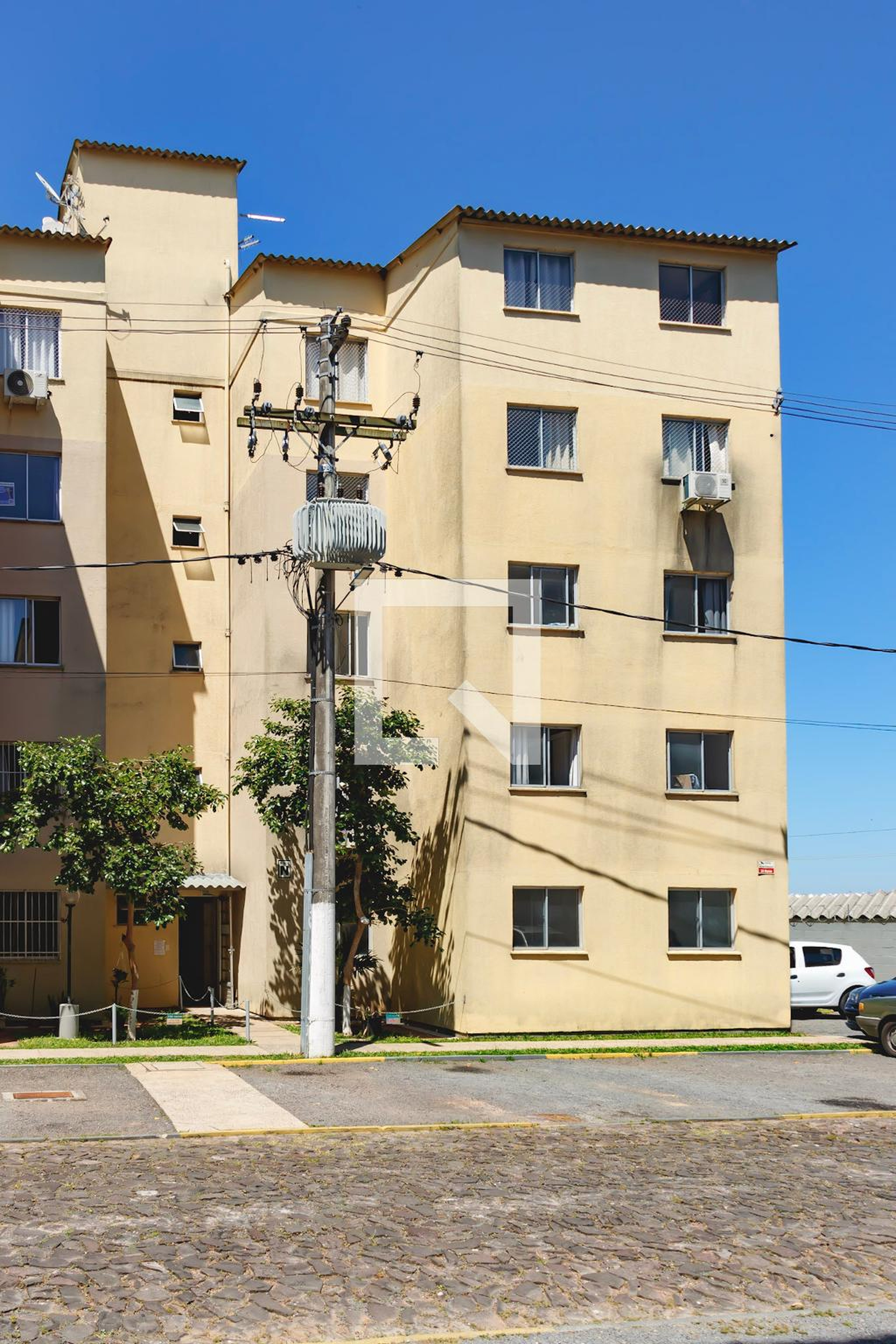 Fachada Condomínio em Beco Império, 244