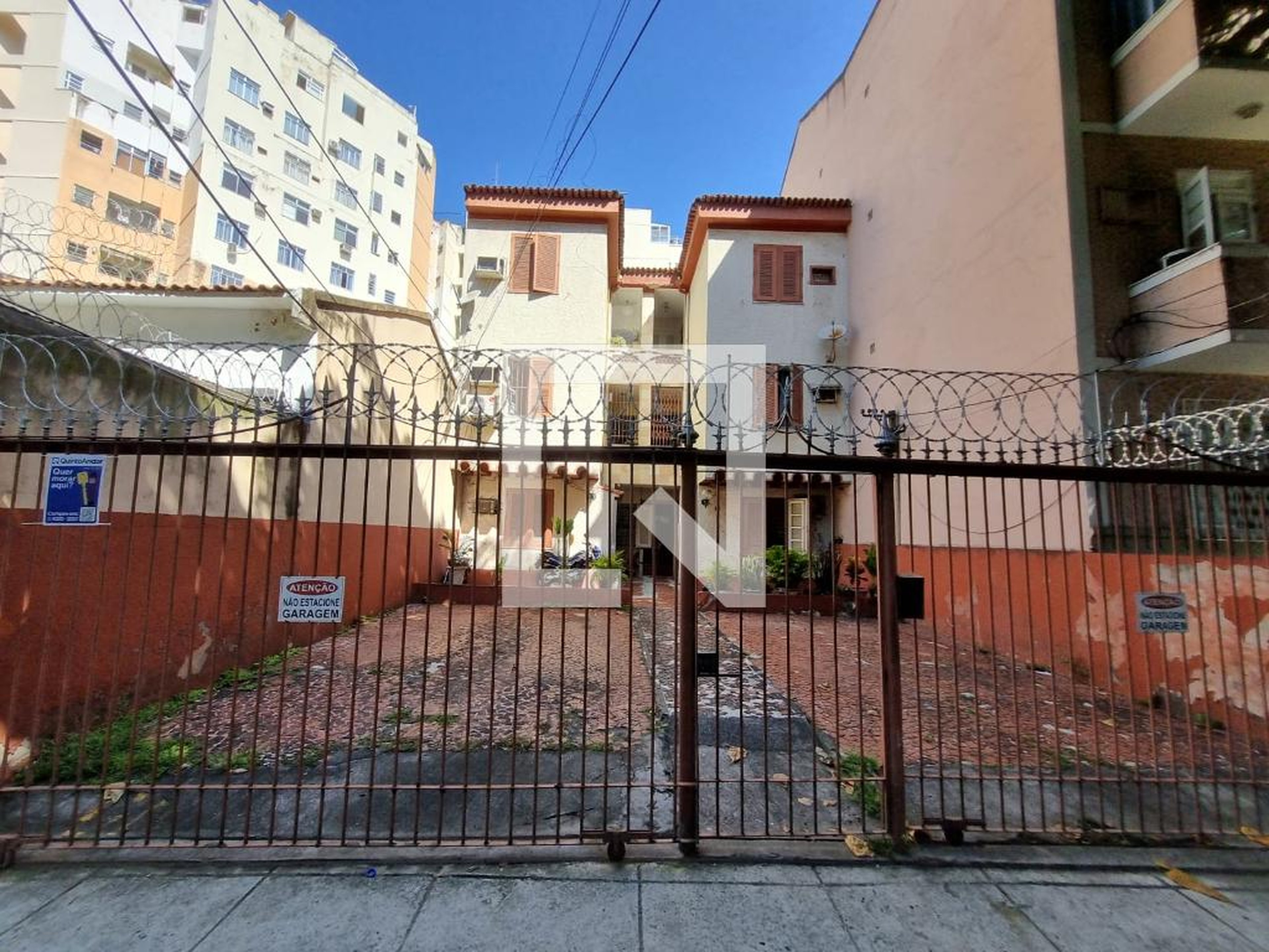 Fachada Condomínio em Rua Baltazar Lisboa, 19