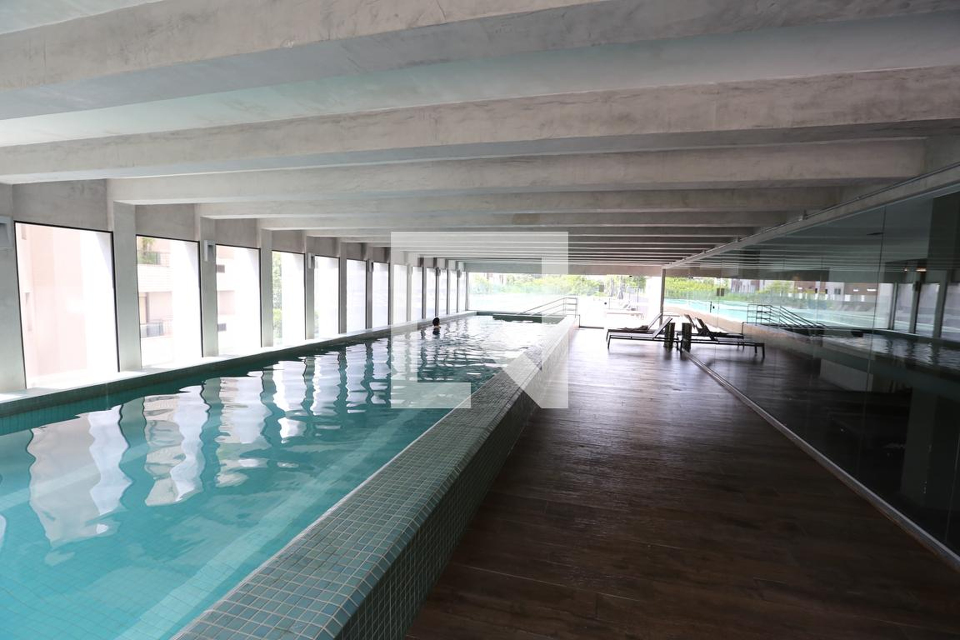 Piscina Coberta - Maxhaus BLX