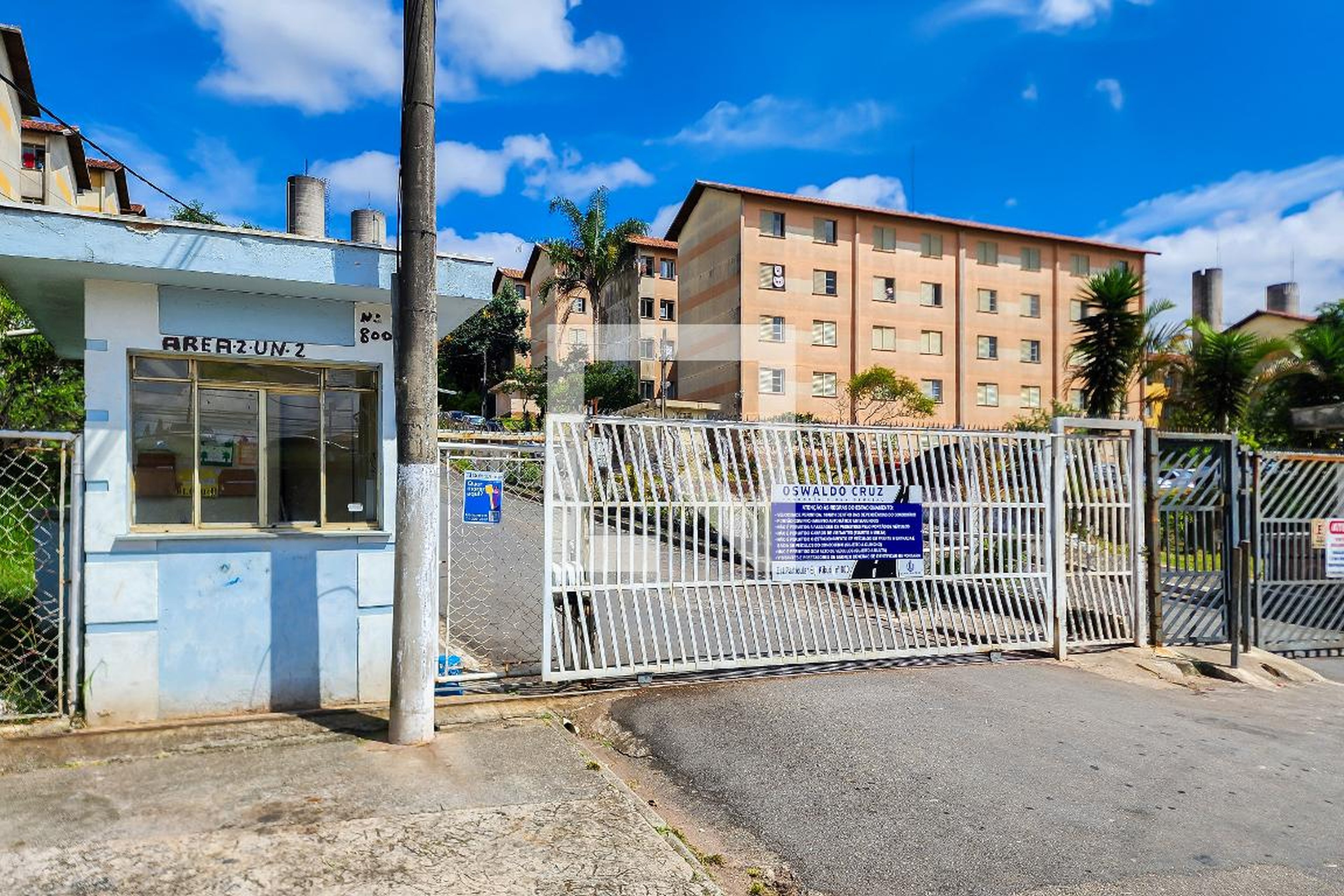 Fachada do Condomínio Condomínio Cdhu