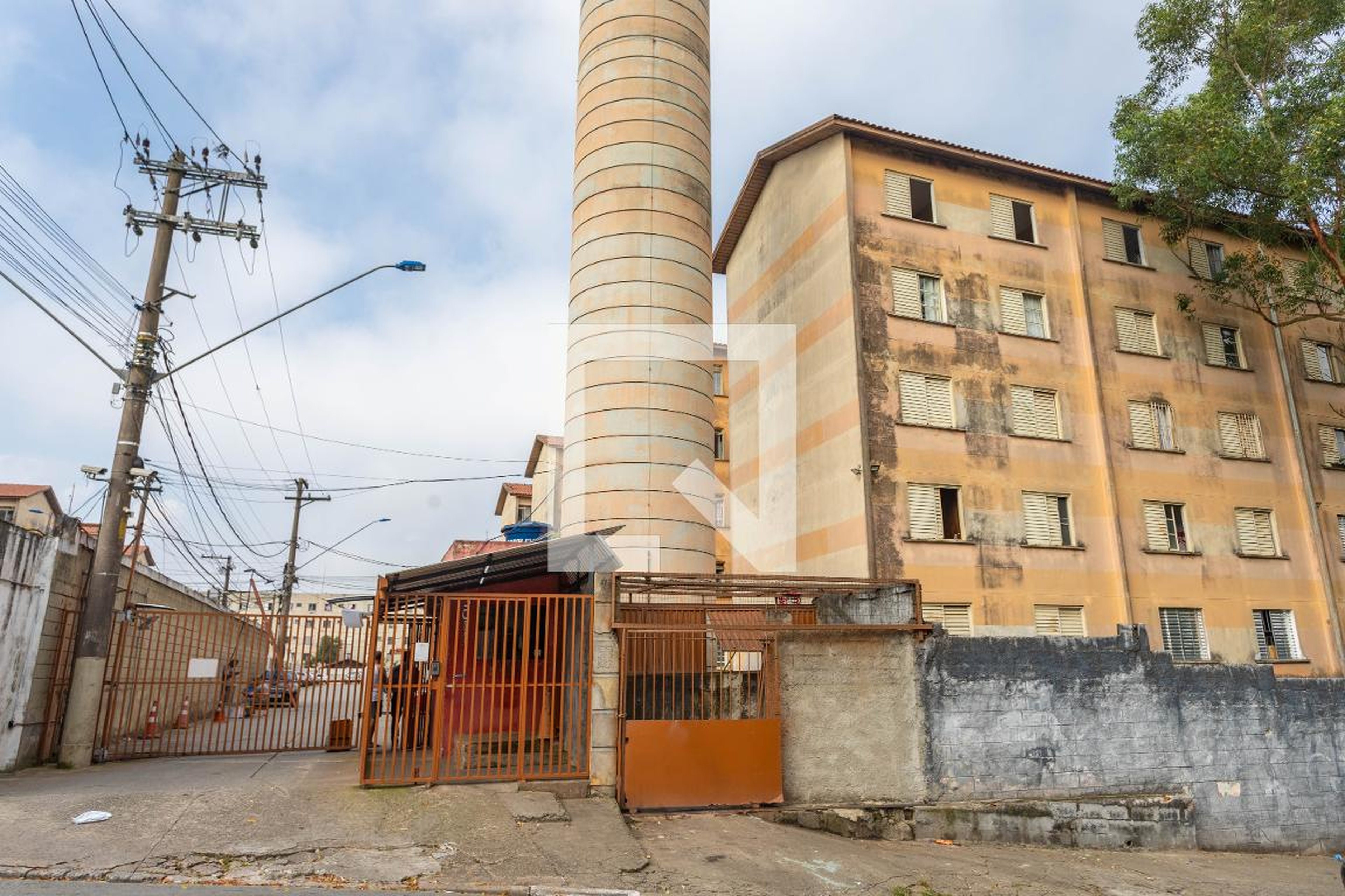 Fachada do condomínio Condomínio habitacional Diadema H