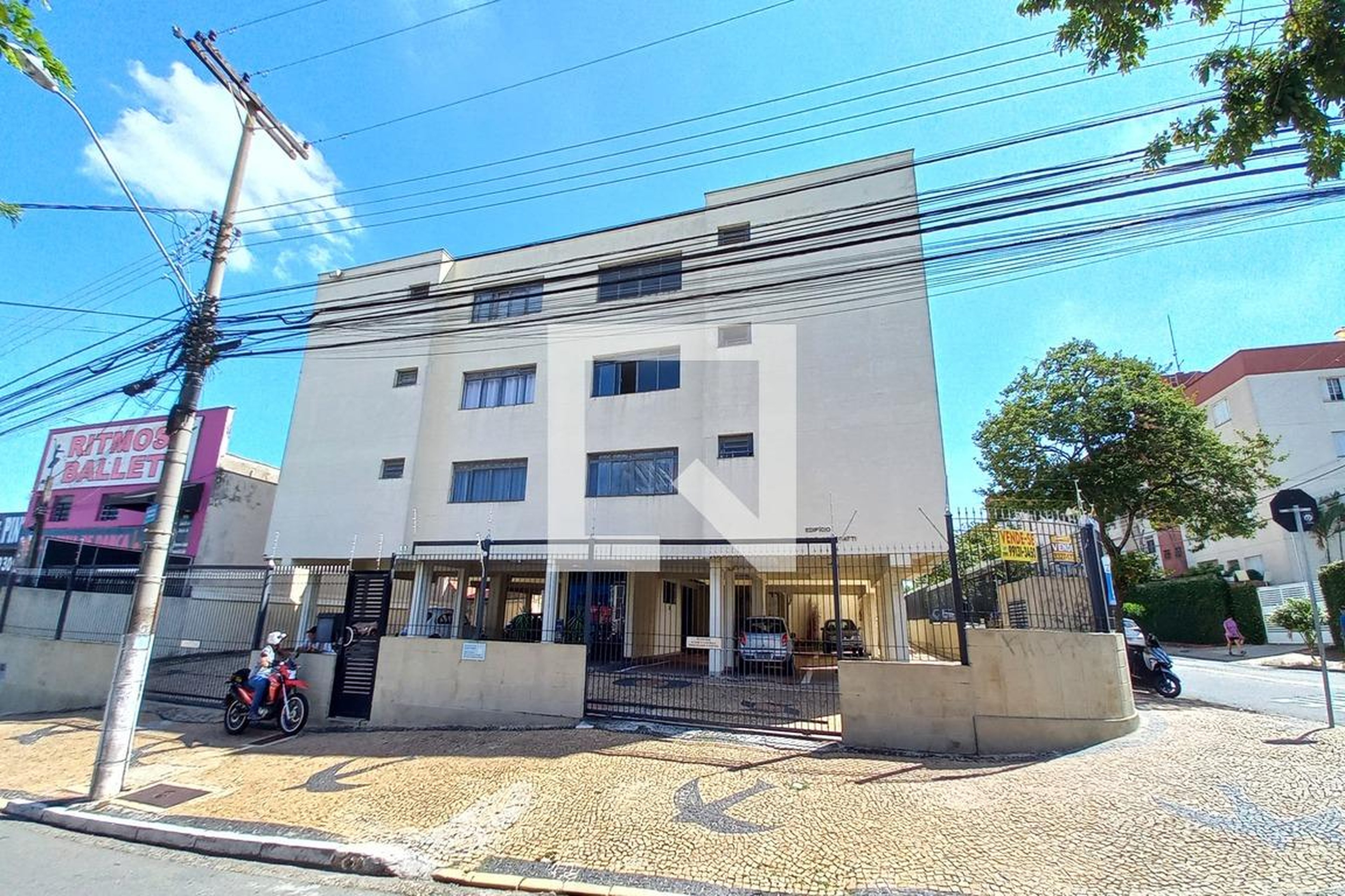 Fachada do Prédio Condomínio Francisco Ceregatti