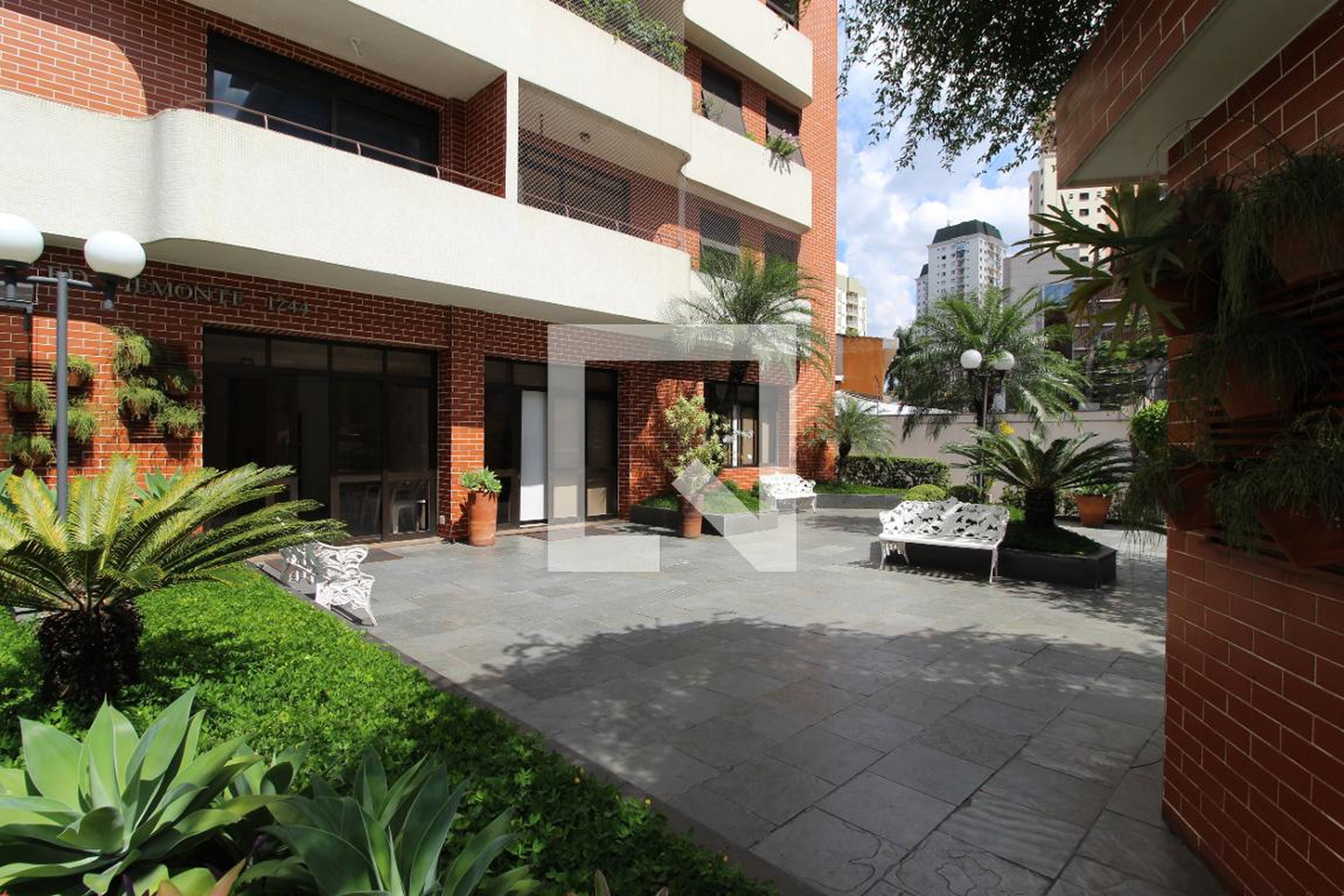 Entrada do Prédio - Piemonte