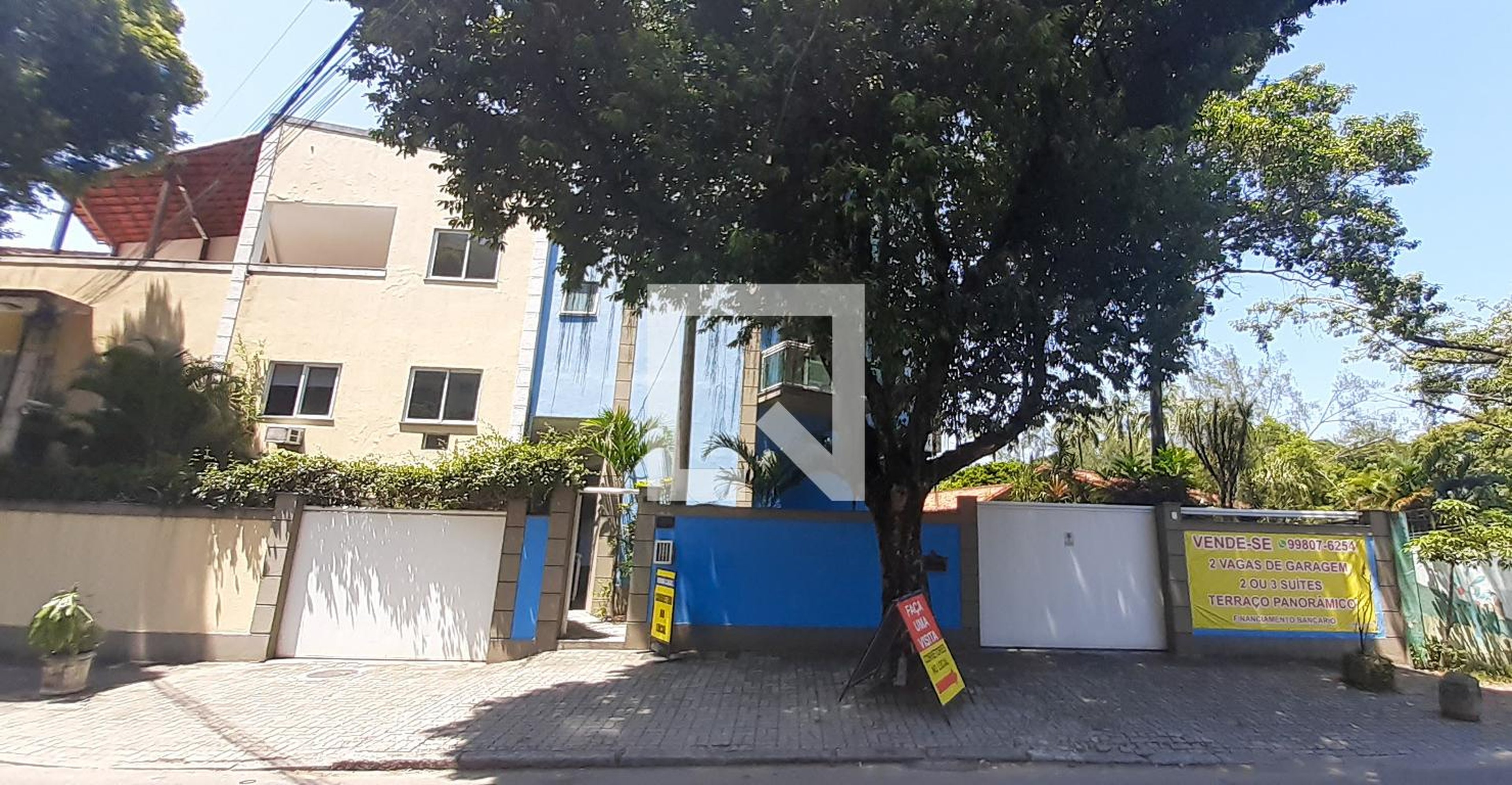 Fachada Condomínio em Rua Mapendi, 385