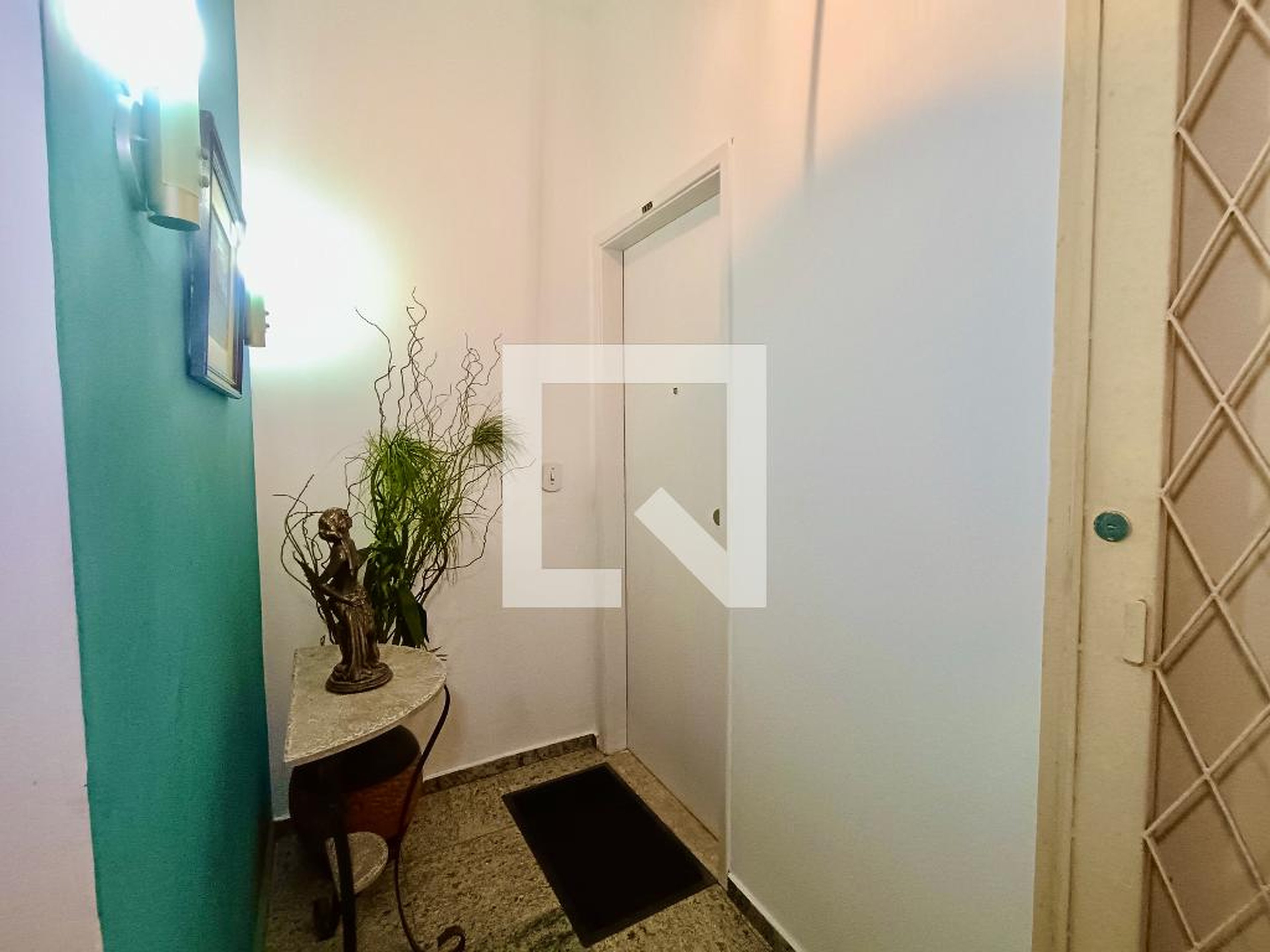 Hall - Osvaldo A Camargo