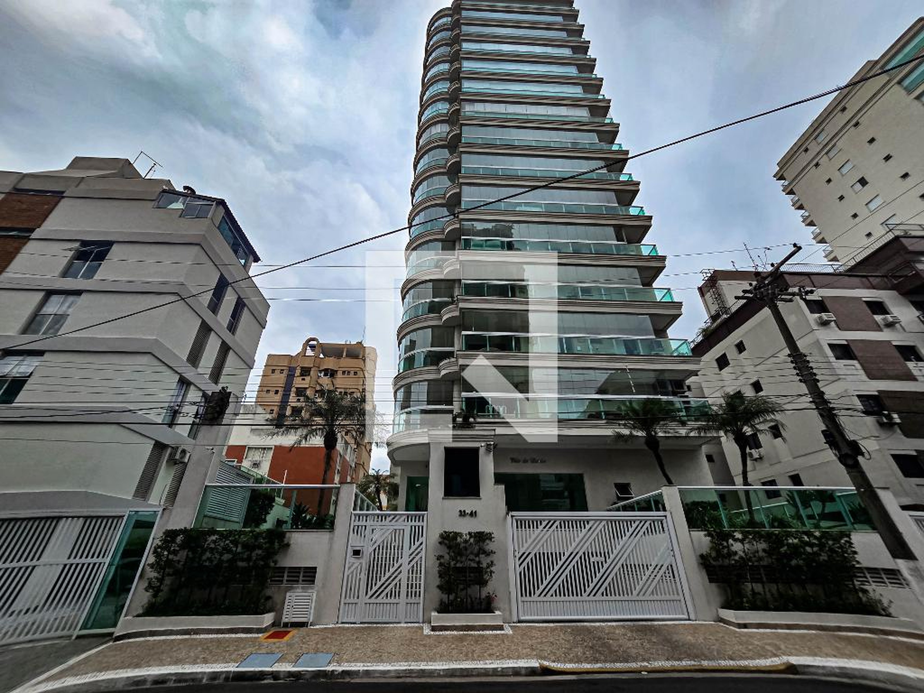 Fachada do Prédio Condomínio em Rua Francisco Rebolo, 33