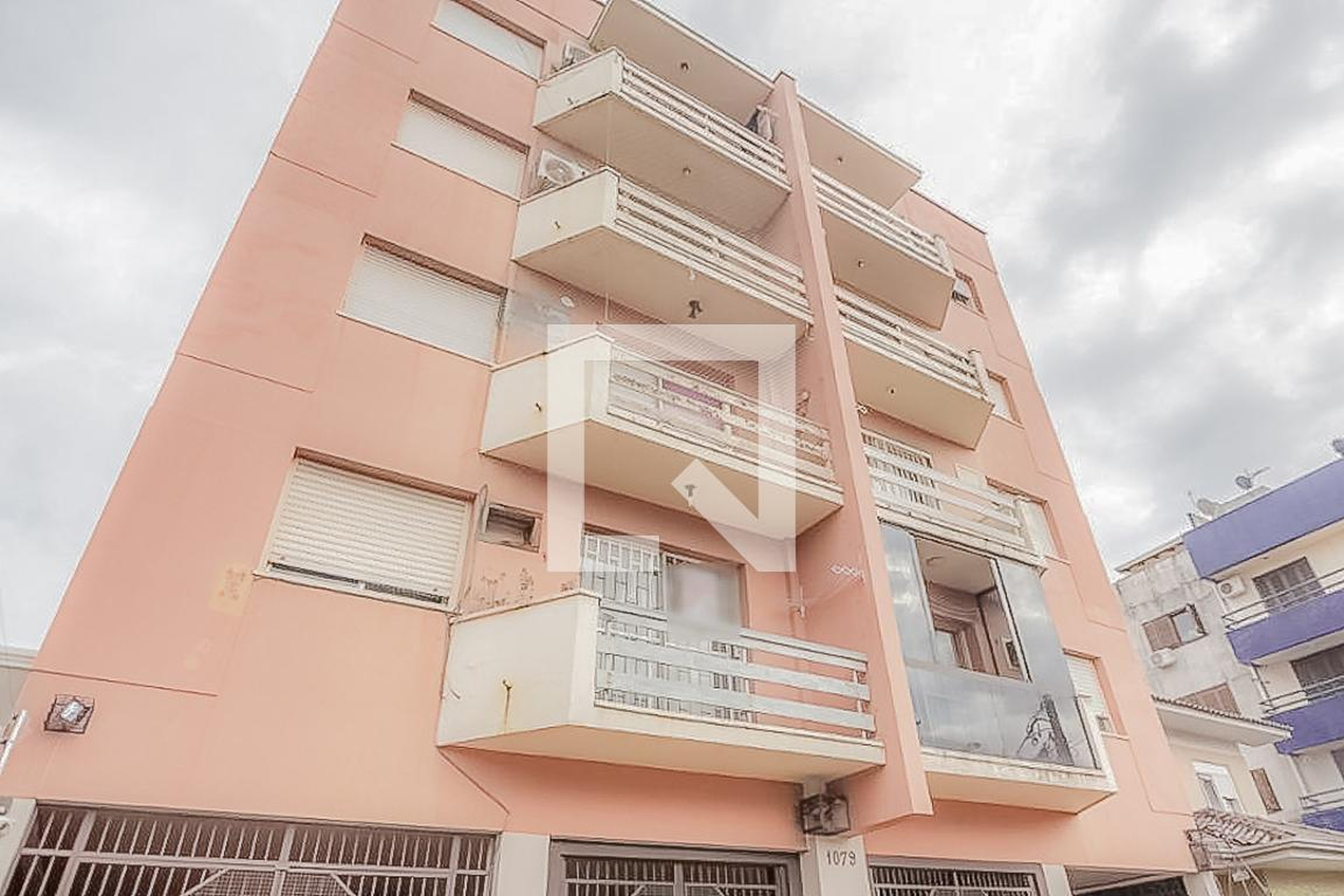 Fachada Condomínio em Rua São Domingos, 1079