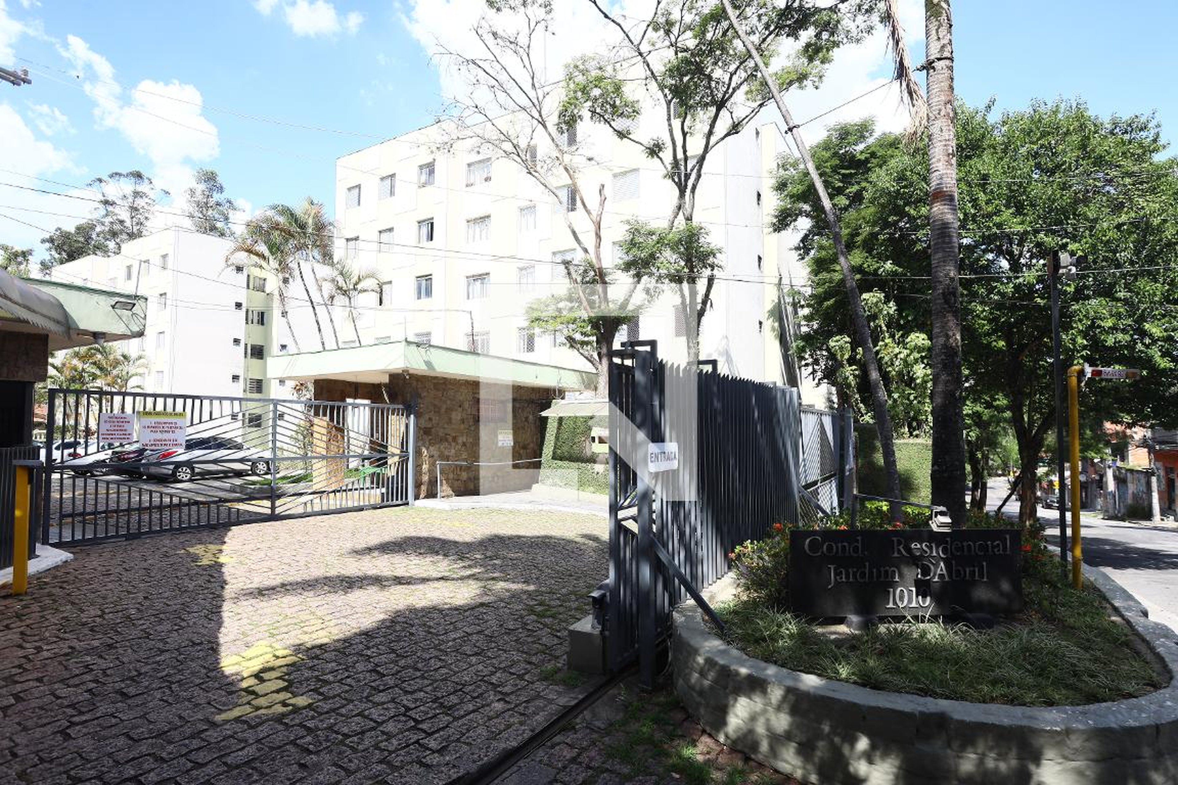 Fachada do Condominio Condomínio Jardim D'abril