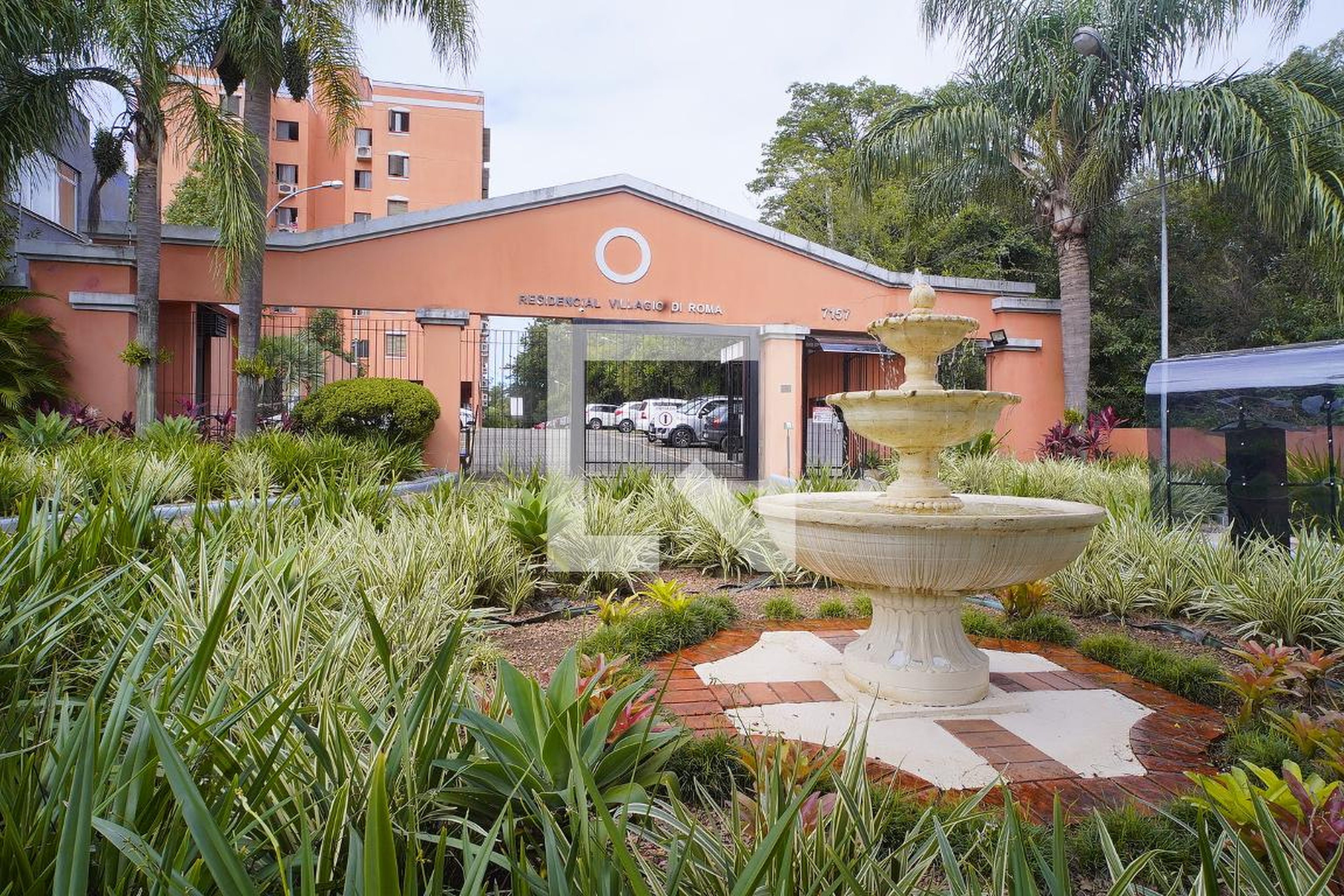 Fachada Condomínio em Avenida Protásio Alves, 7145