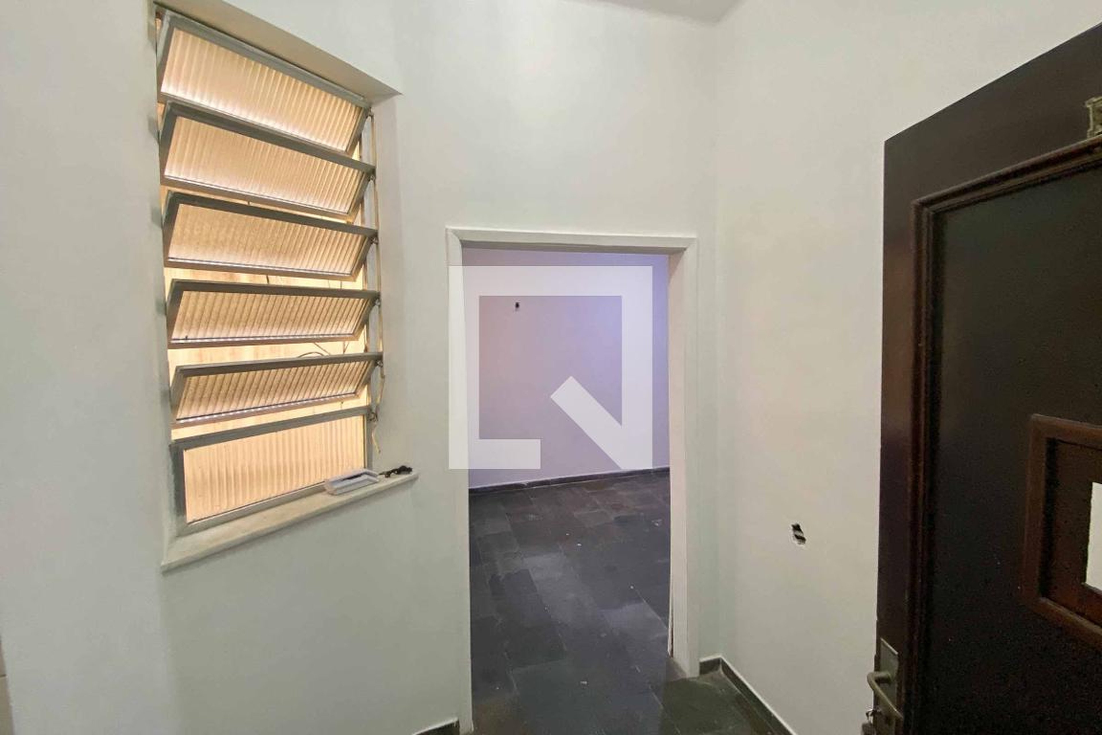 Entrada - Tavares Bastos