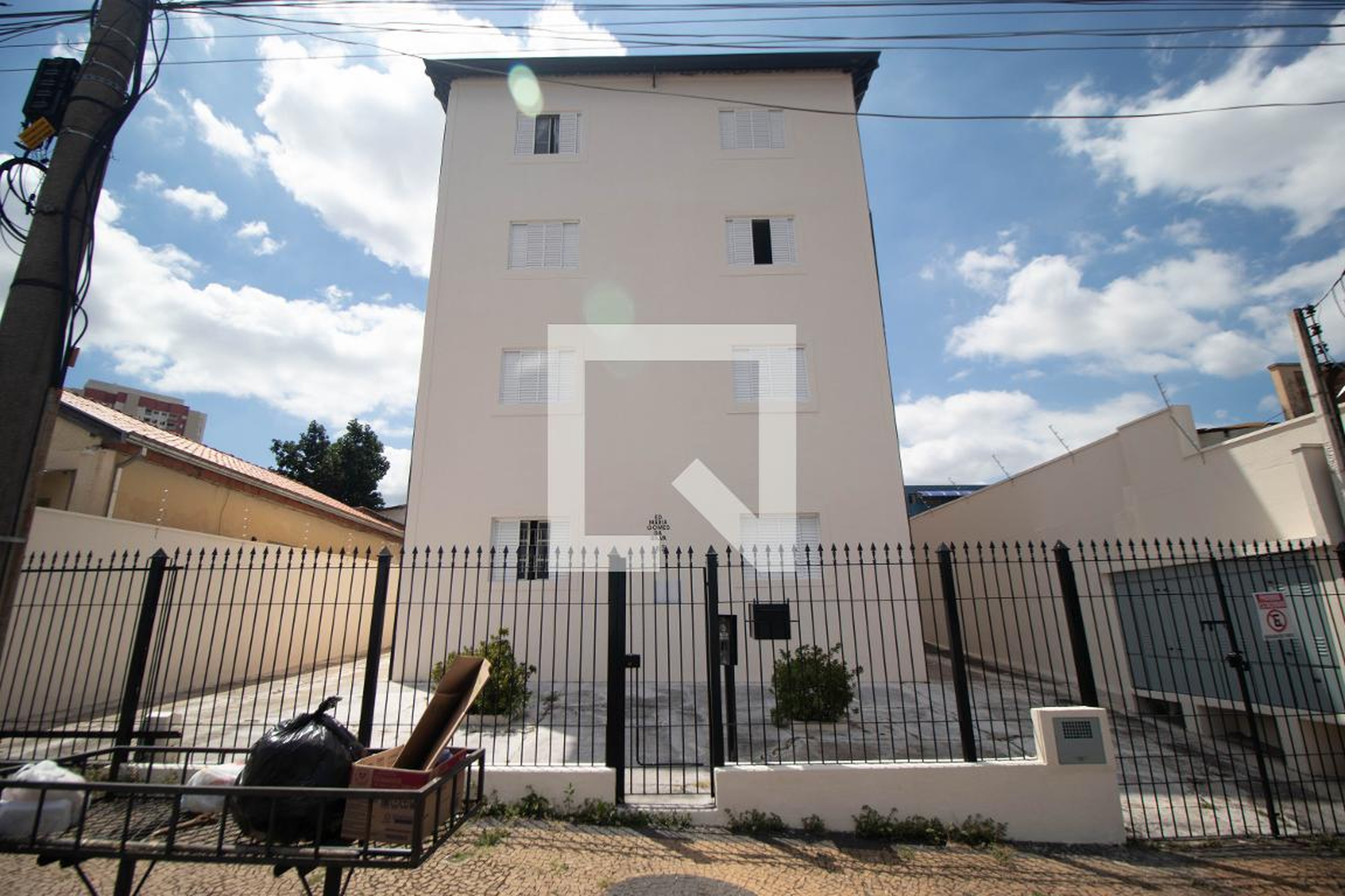 Fachada Condomínio em Rua Doutor Betim, 185