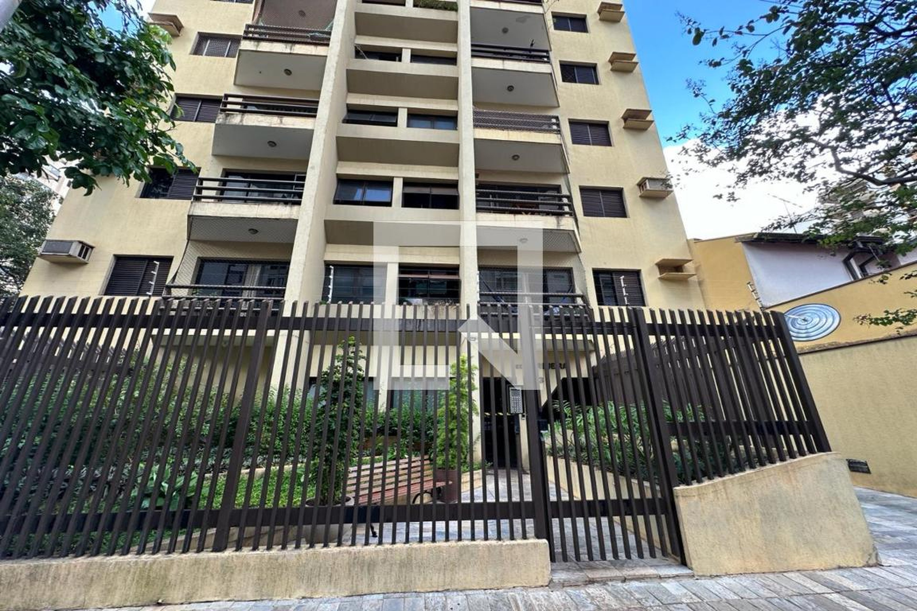 Fachada Condomínio em Rua Campos Salles, 423