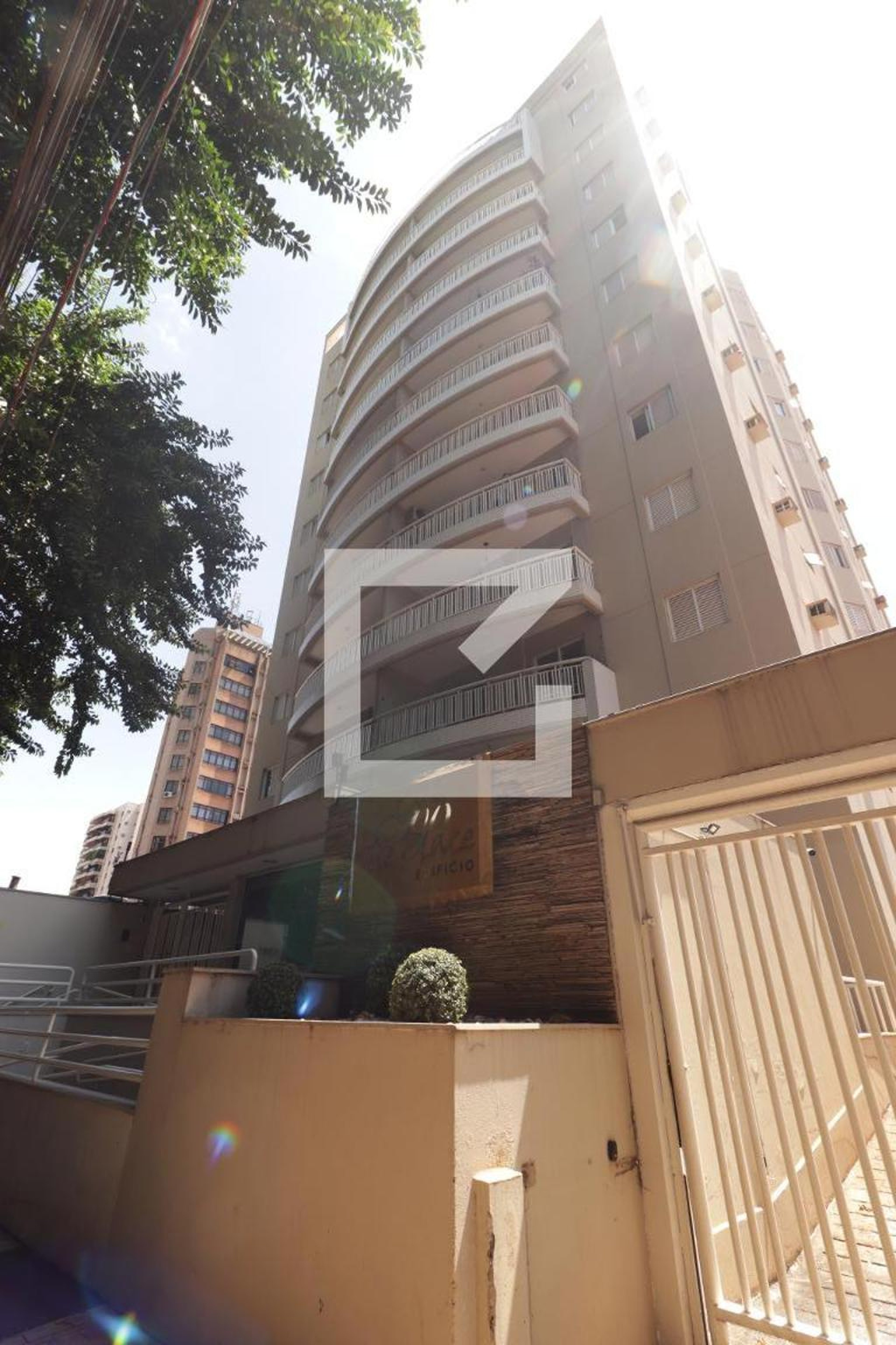 Fachada Condomínio em Rua Florêncio de Abreu, 1201