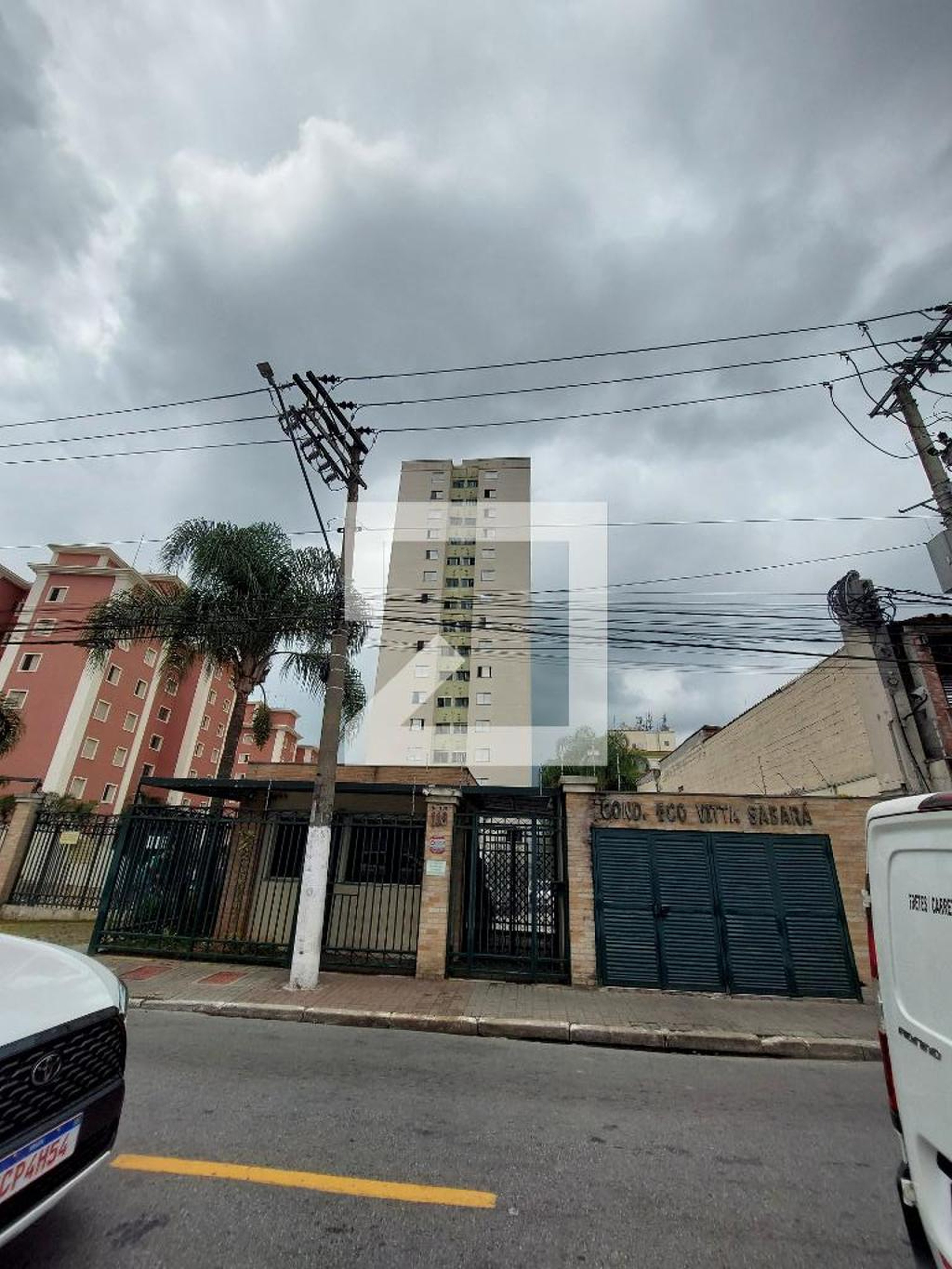 Fachada Condomínio em Rua Zike Tuma, 110