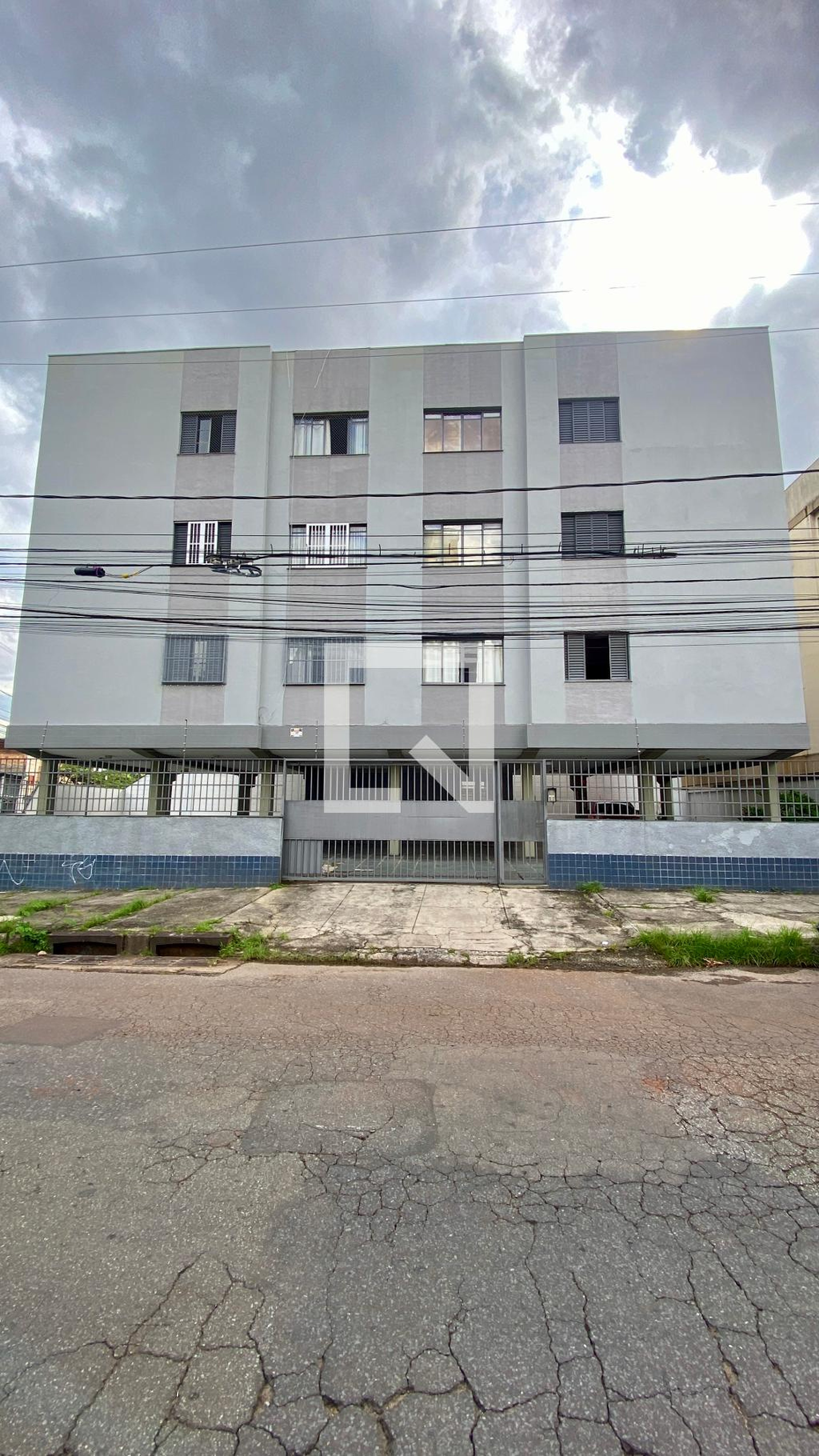Fachada do Prédio Condomínio em Rua Professor Raphael Hardy, 13
