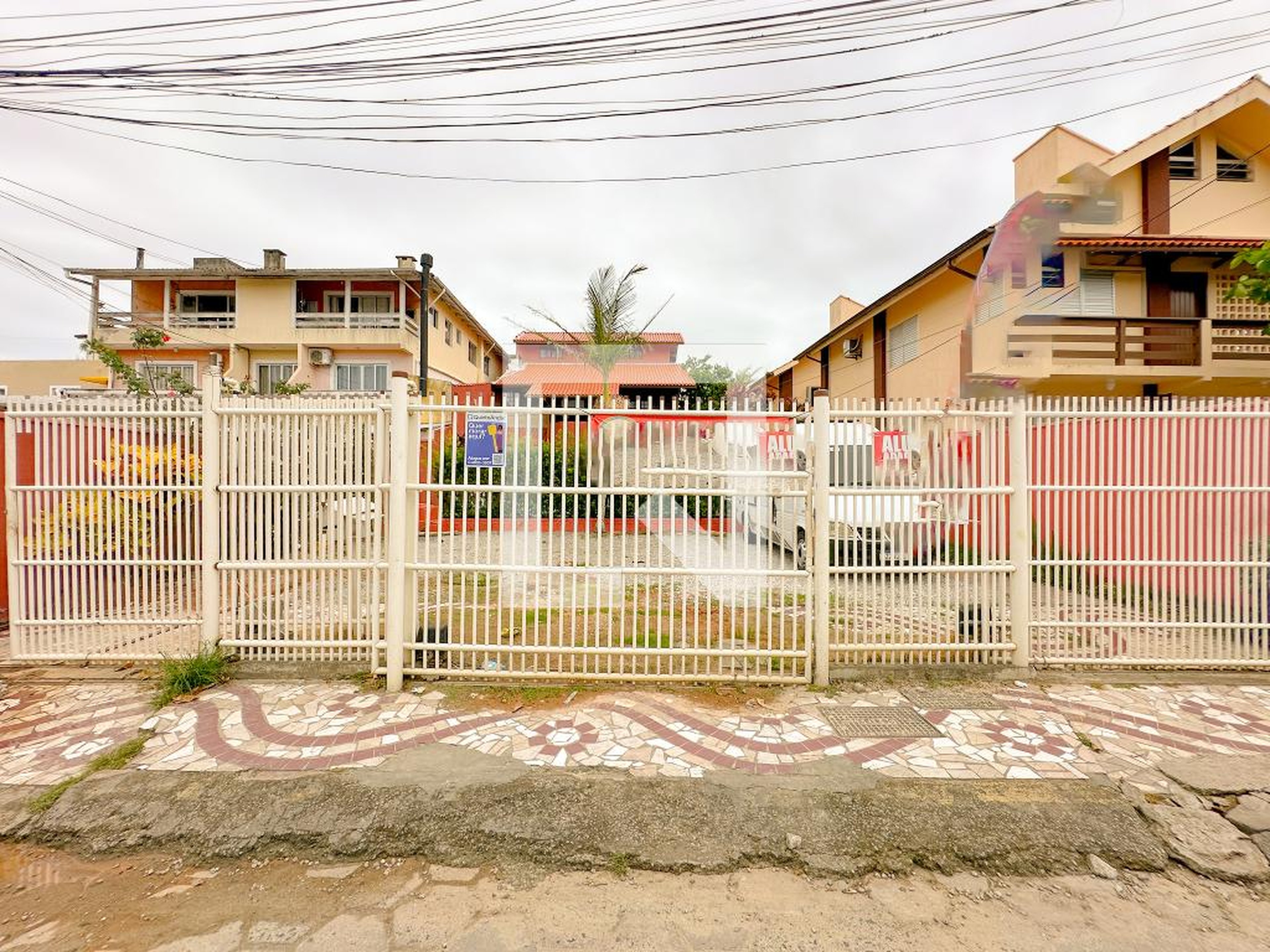 Fachada do Prédio Condomínio Golden Residence Floripa