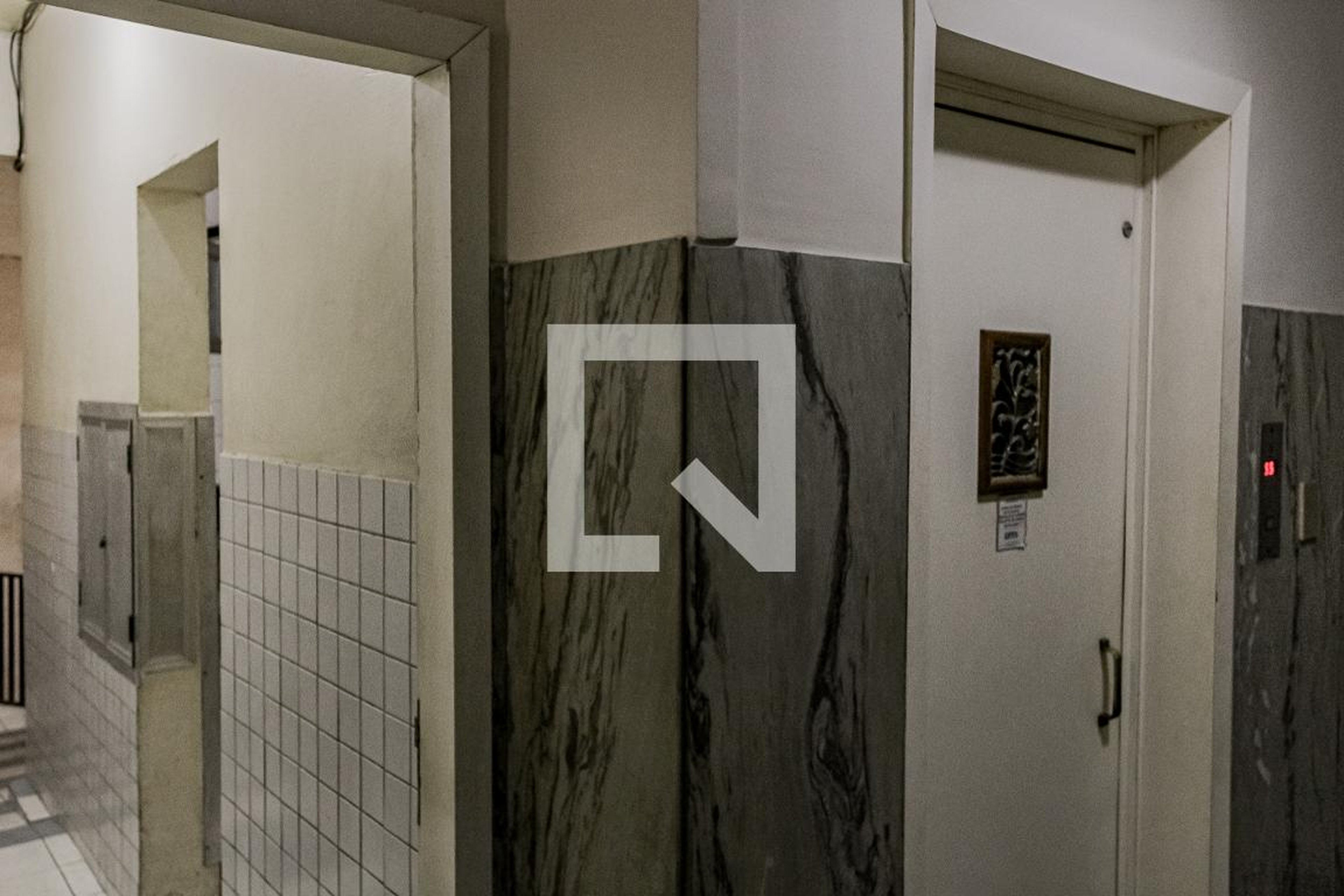 Elevador - Edifício Radar