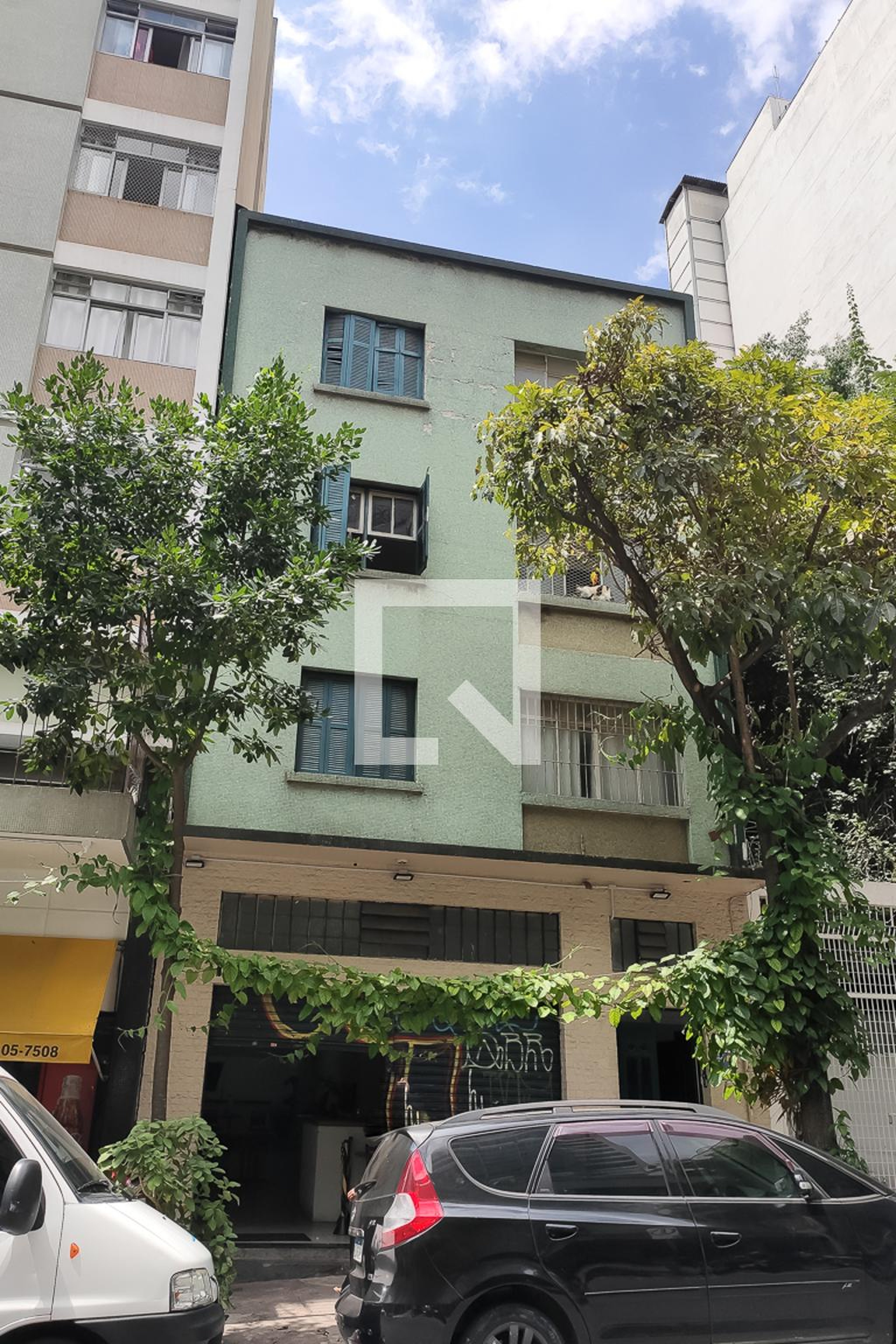 Fachada Condomínio em Rua Francisca Miquelina, 93